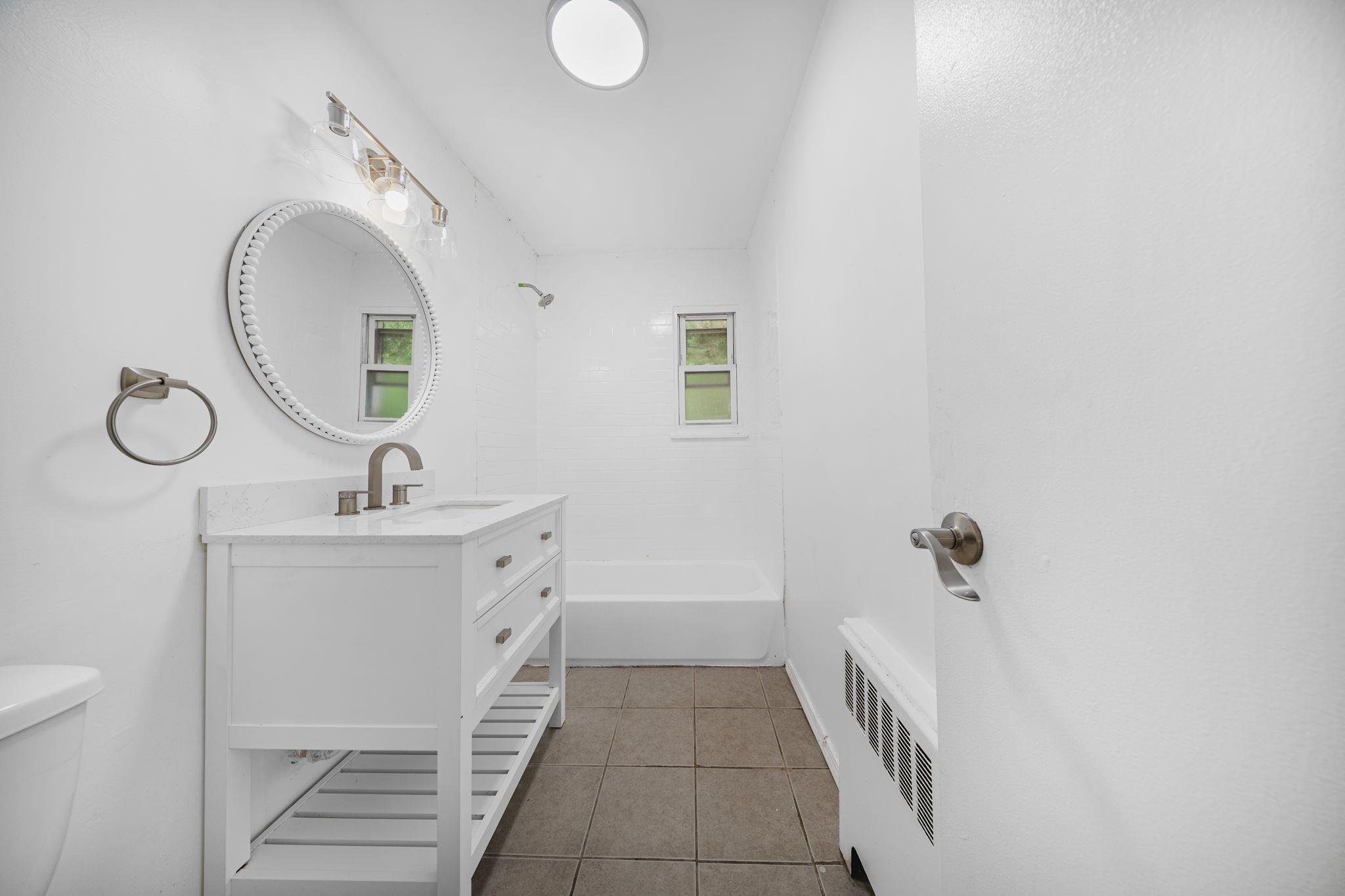 44 College St Property Photo 29