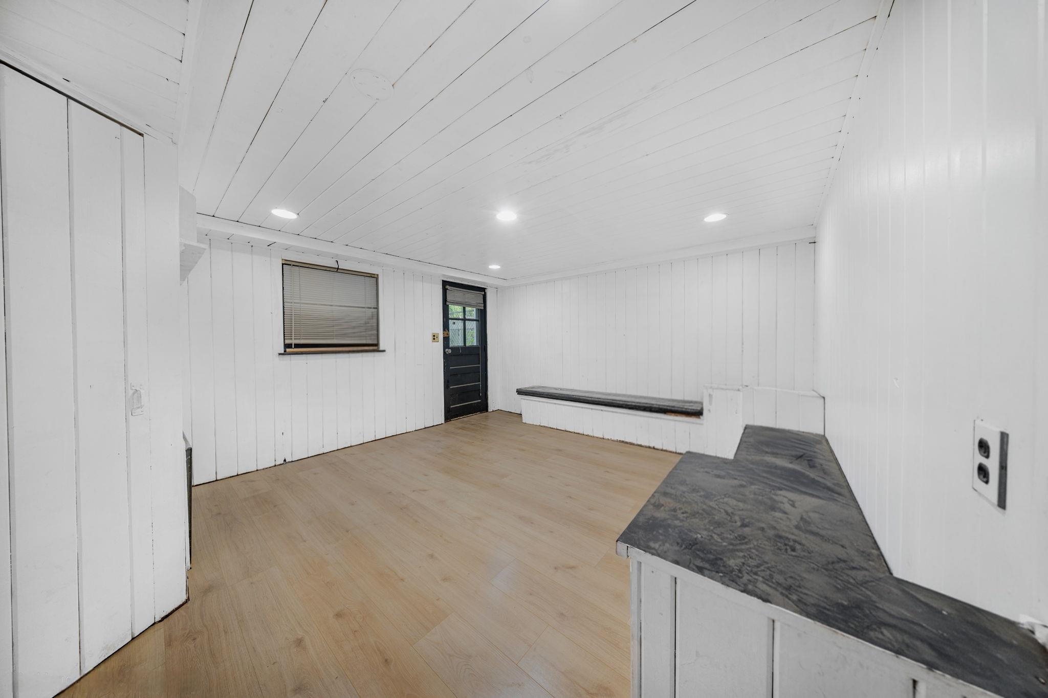 44 College St Property Photo 32