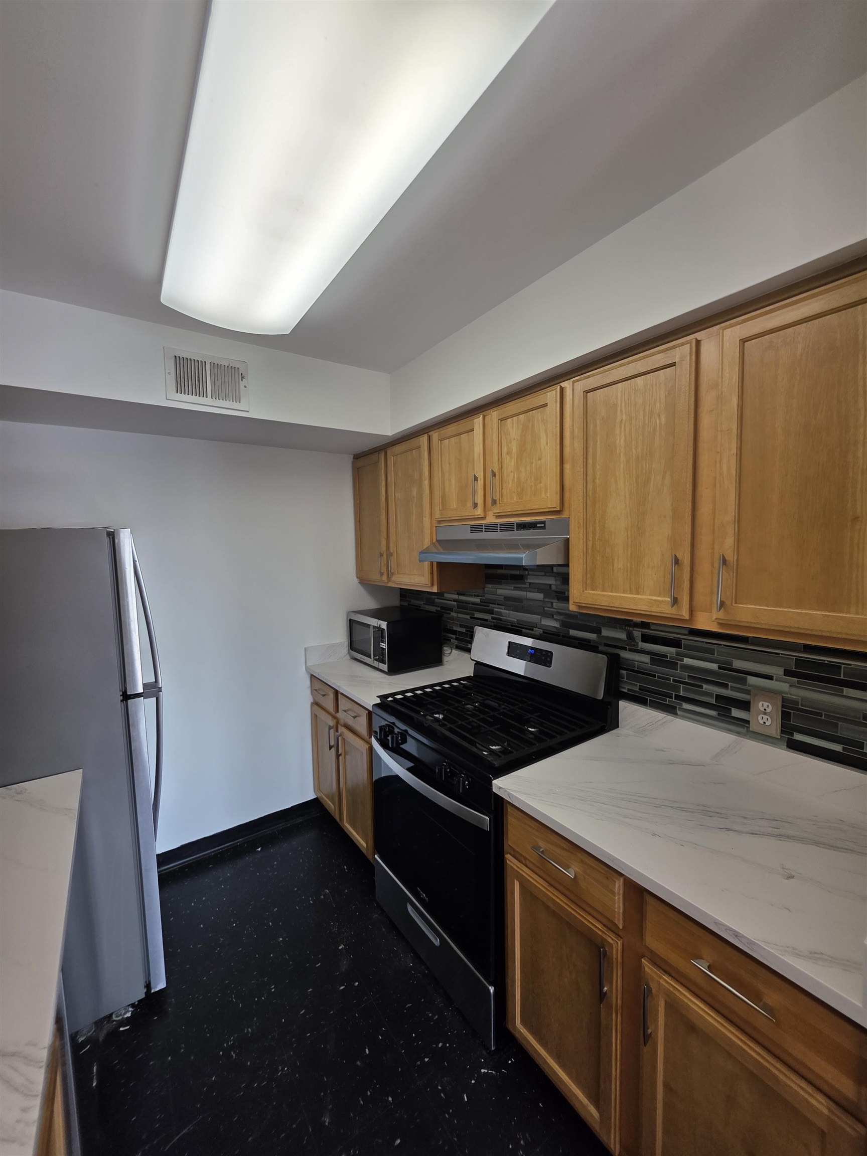 7430 Blvd East 4a Property Photo 14