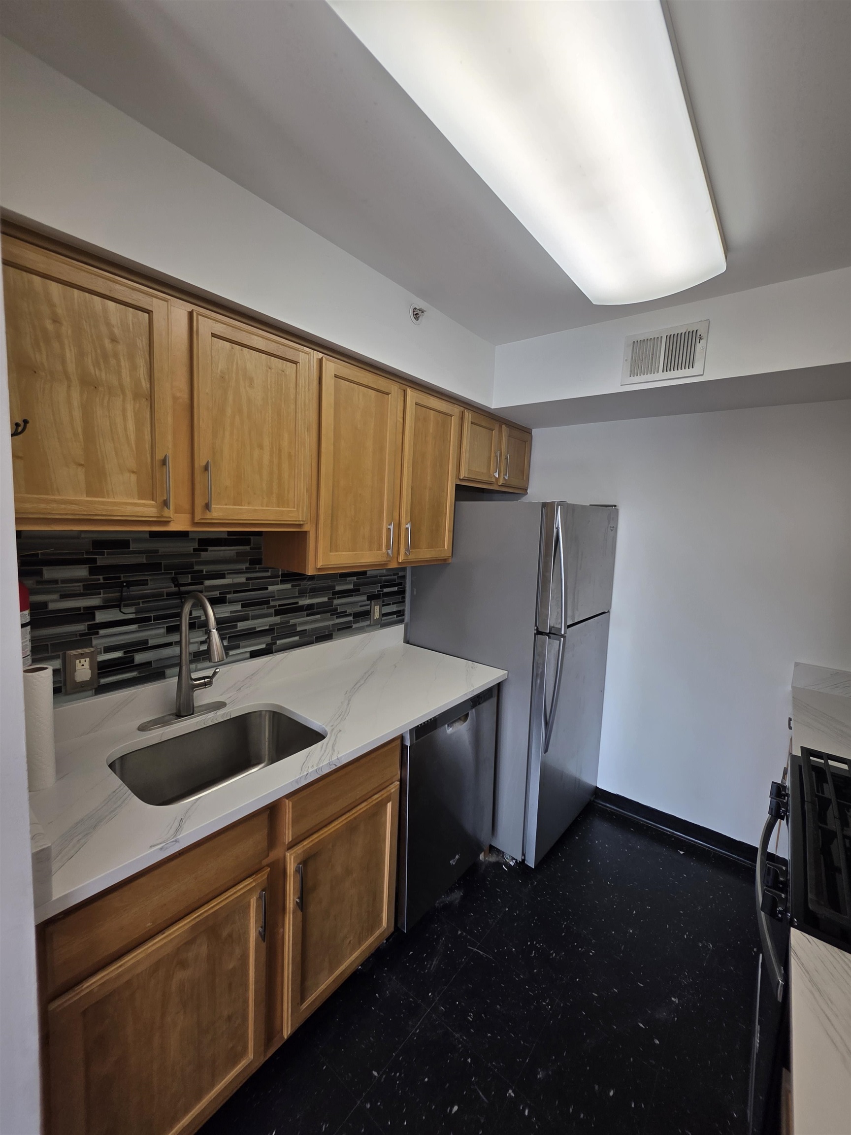 7430 Blvd East 4a Property Photo 15