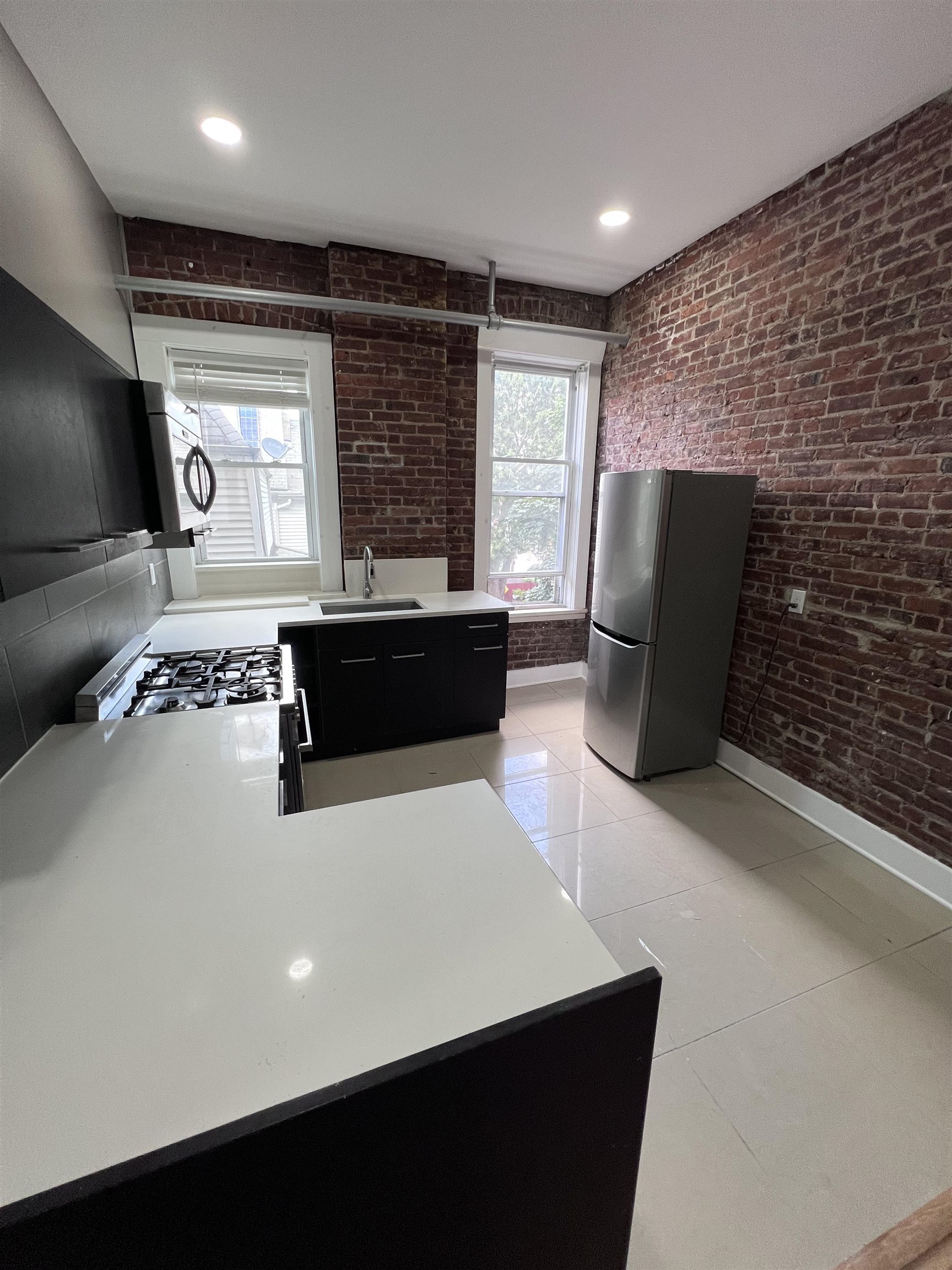 157 Midland Ave 2d Property Photo 2