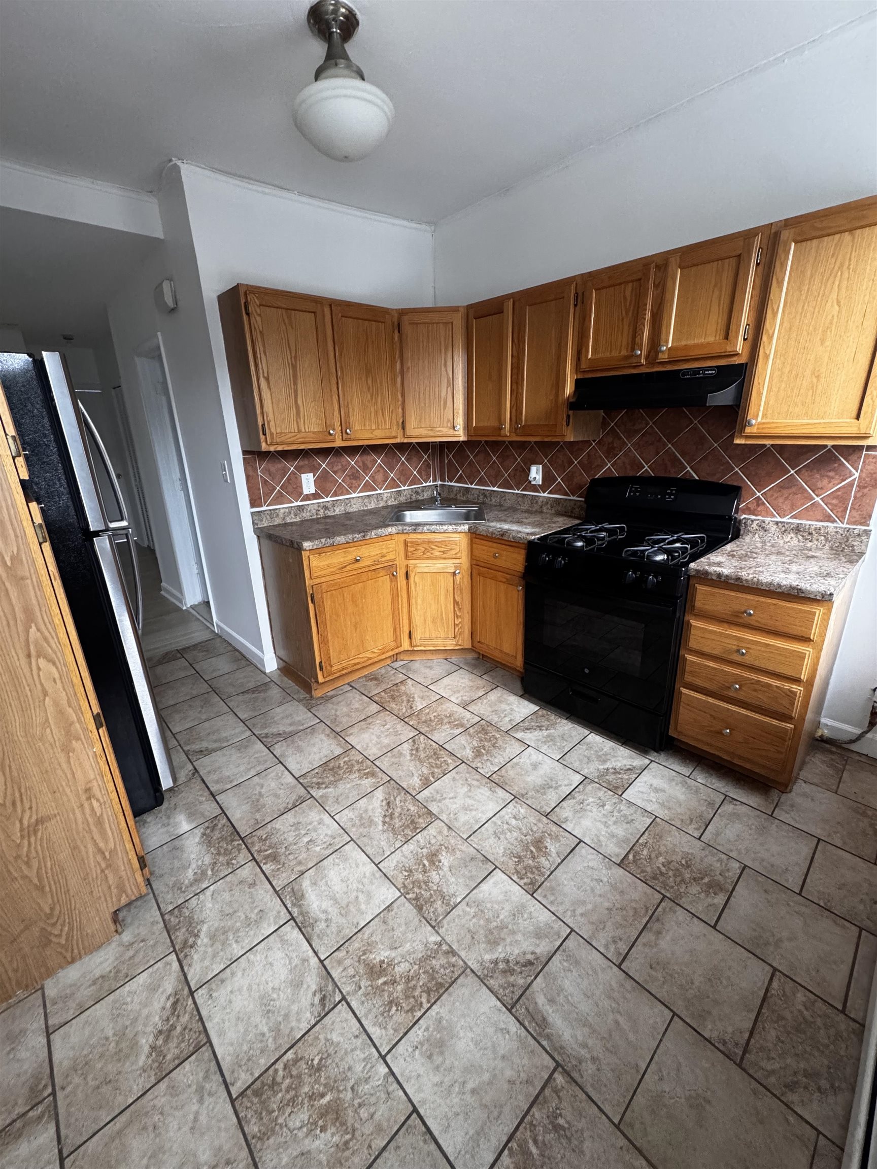 4702 Cottage Ave Property Photo 2