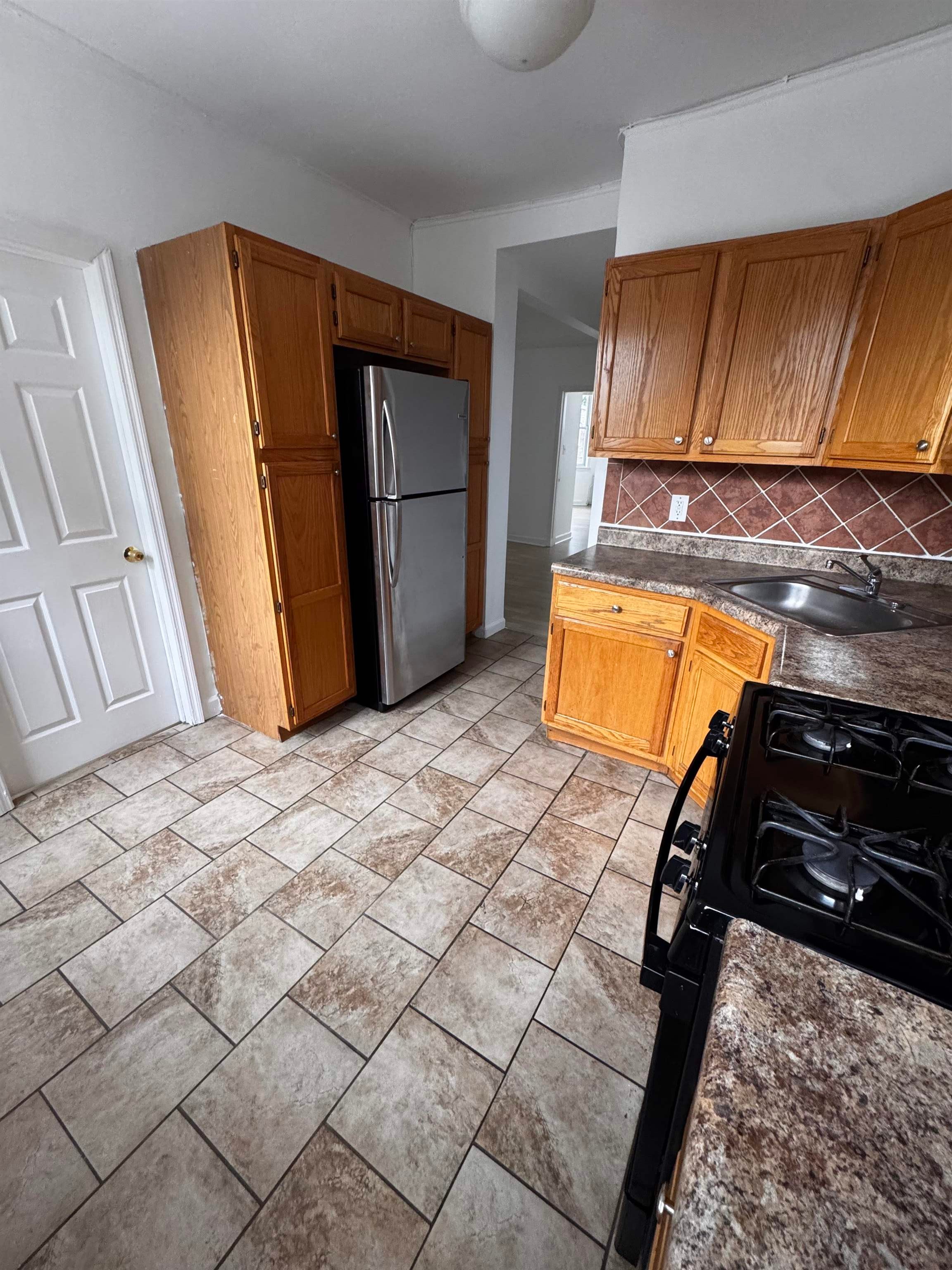 4702 Cottage Ave Property Photo 3