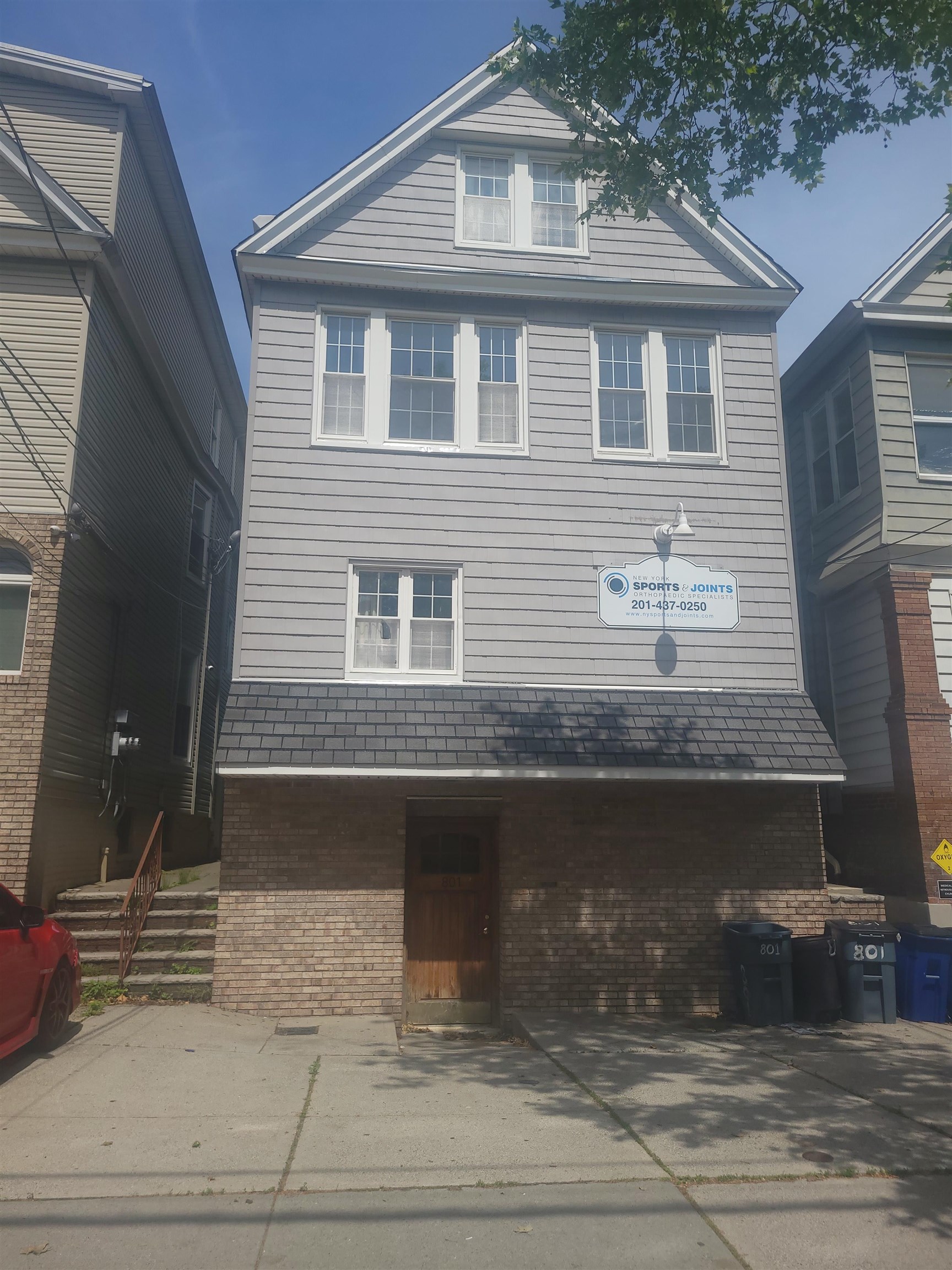 801 KENNEDY BLVD Property Photo 1