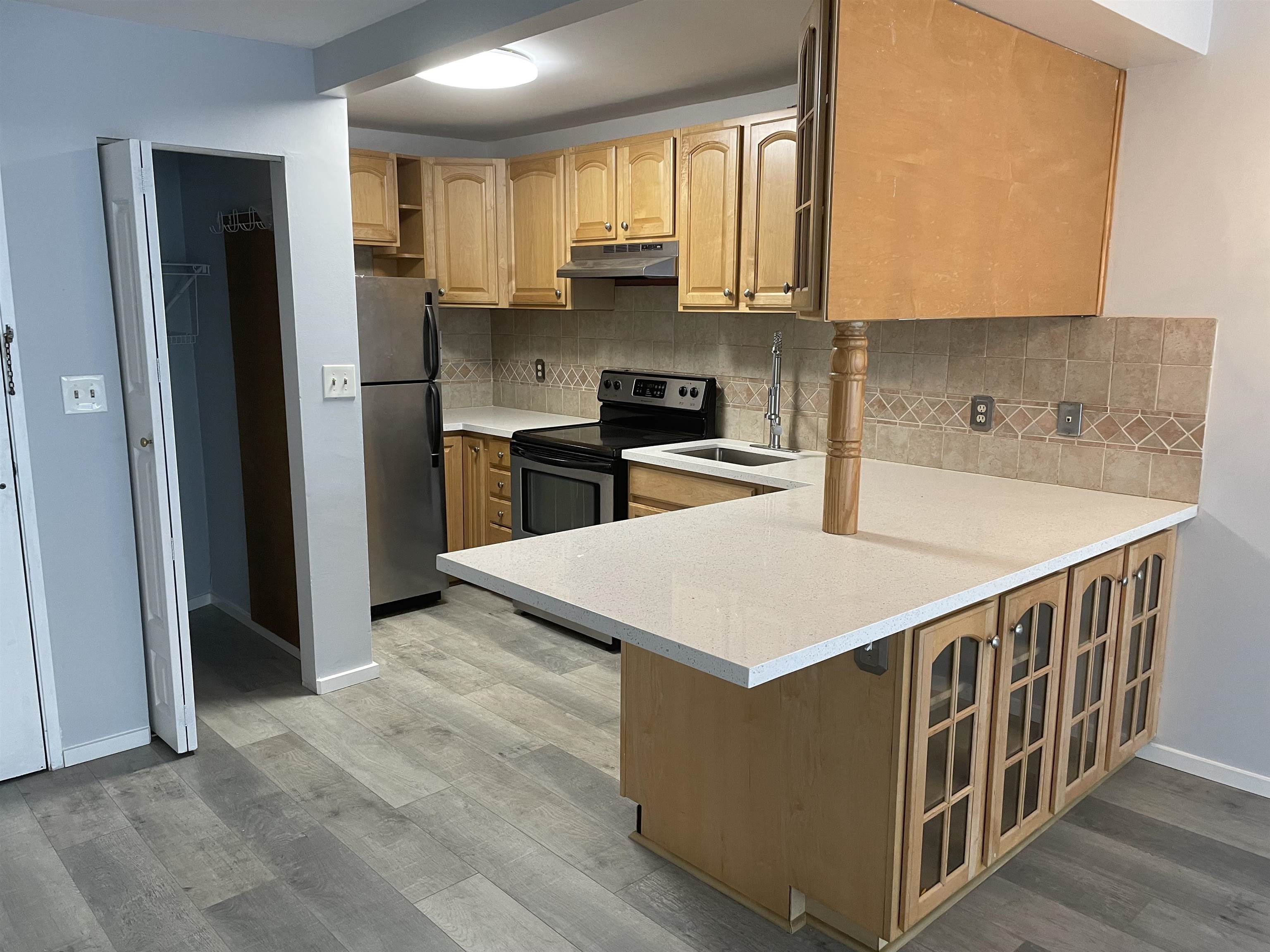 300 NEWARK ST Property Photo 1
