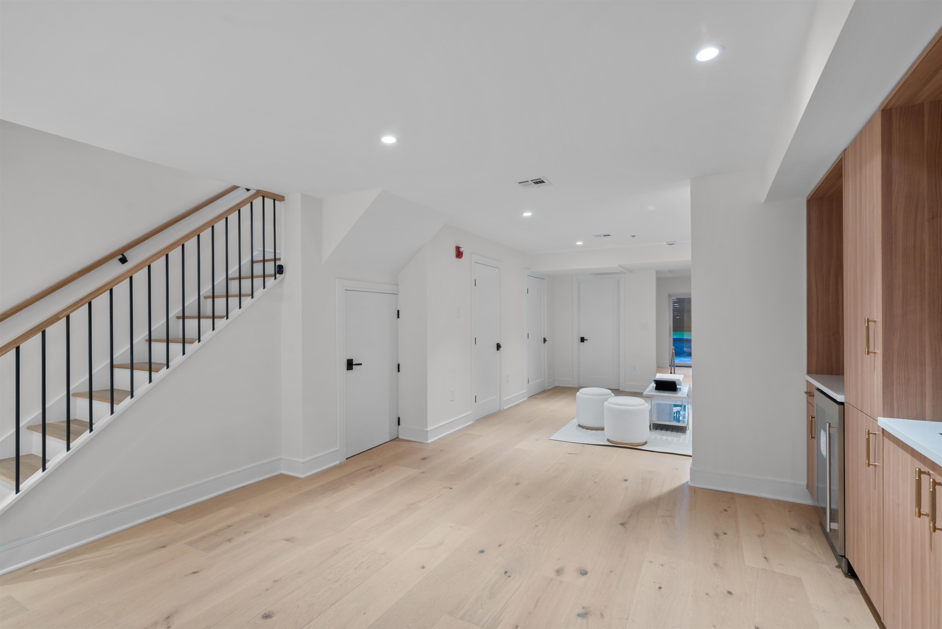 225 Montgomery St A Property Photo 16