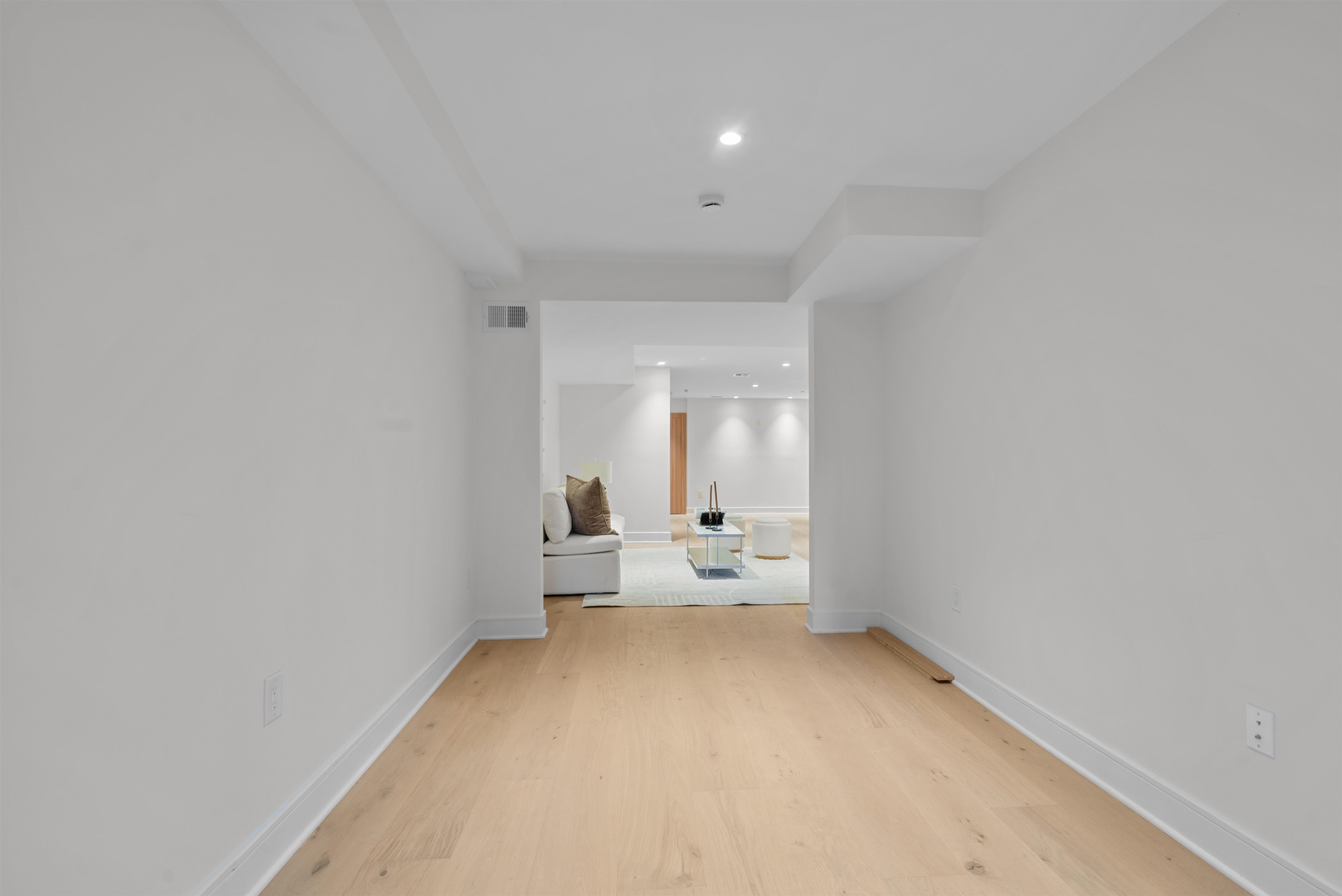 225 Montgomery St A Property Photo 32