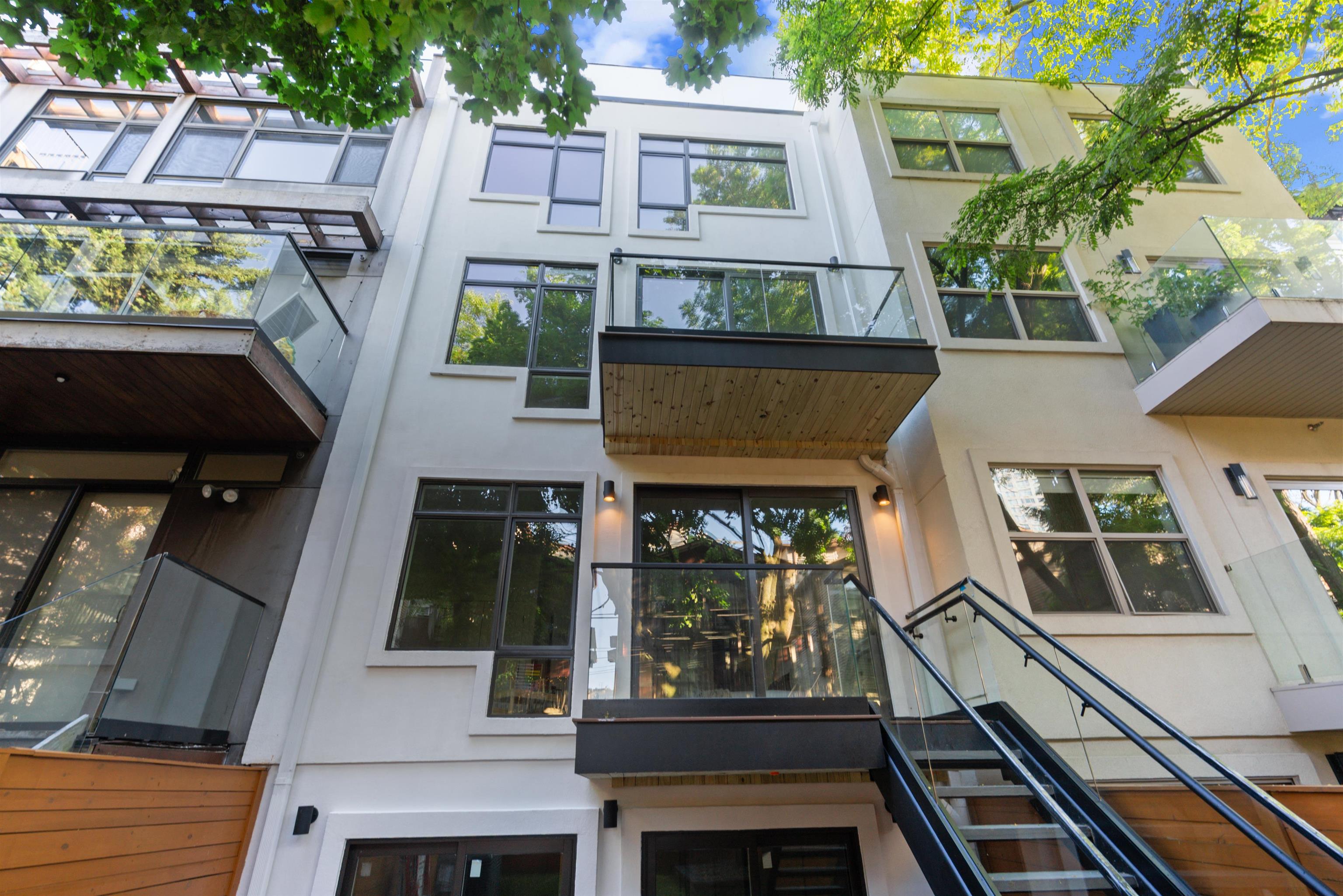 225 Montgomery St A Property Photo 45