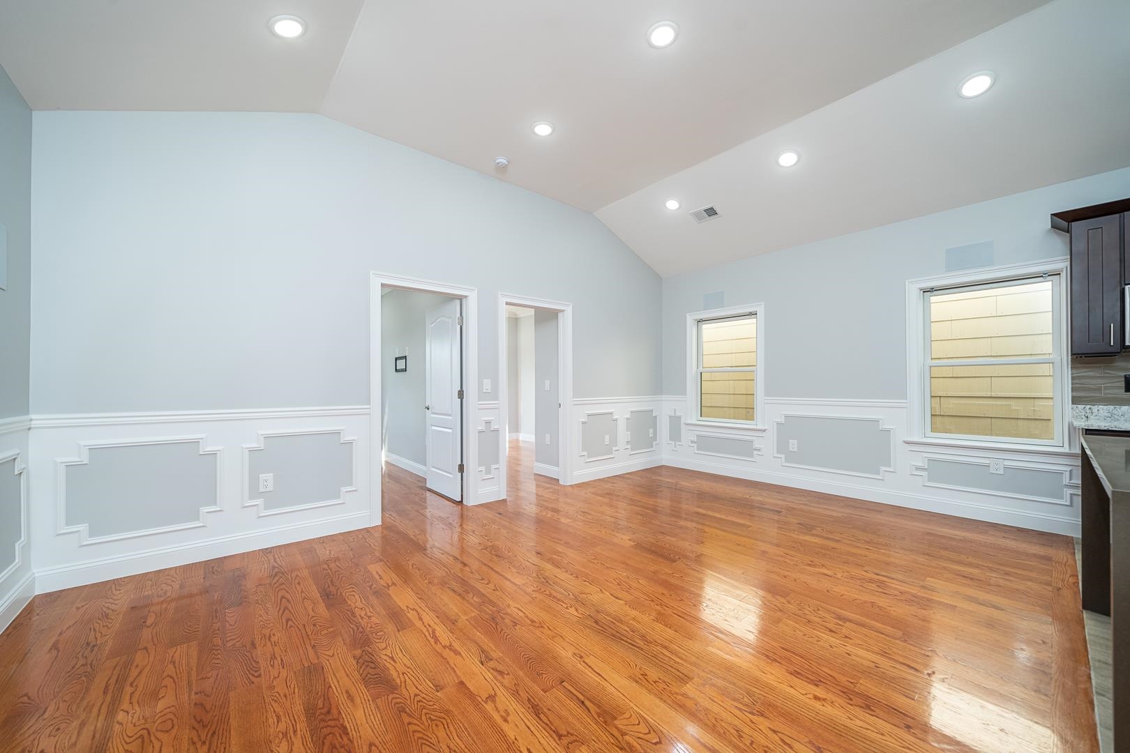 72 CHARLES ST Property Photo 1