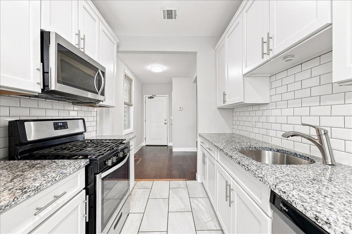 102.5 Congress St 1 Property Photo 3