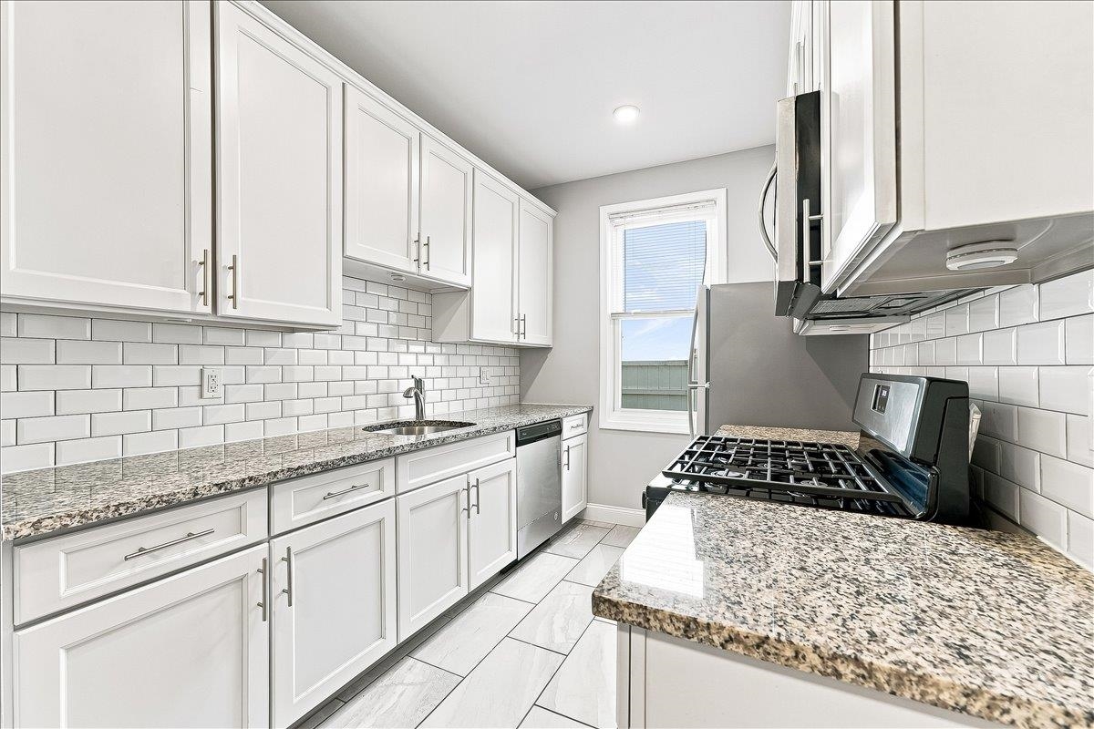 102.5 Congress St 1 Property Photo 4