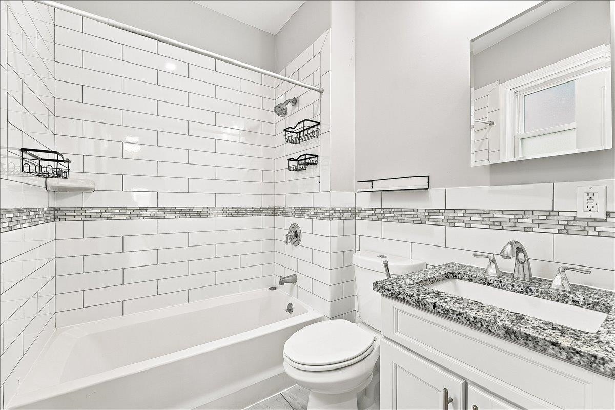 102.5 Congress St 1 Property Photo 11