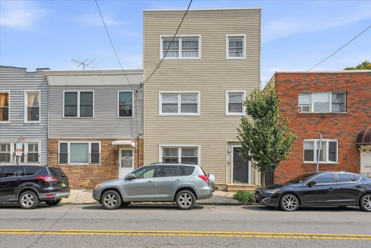 102.5 Congress St 1 Property Photo 17