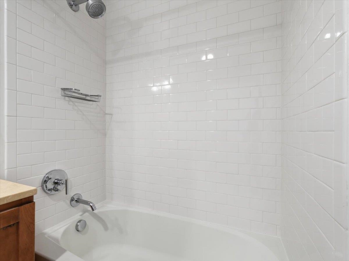 389 Washington St 7f Property Photo 28