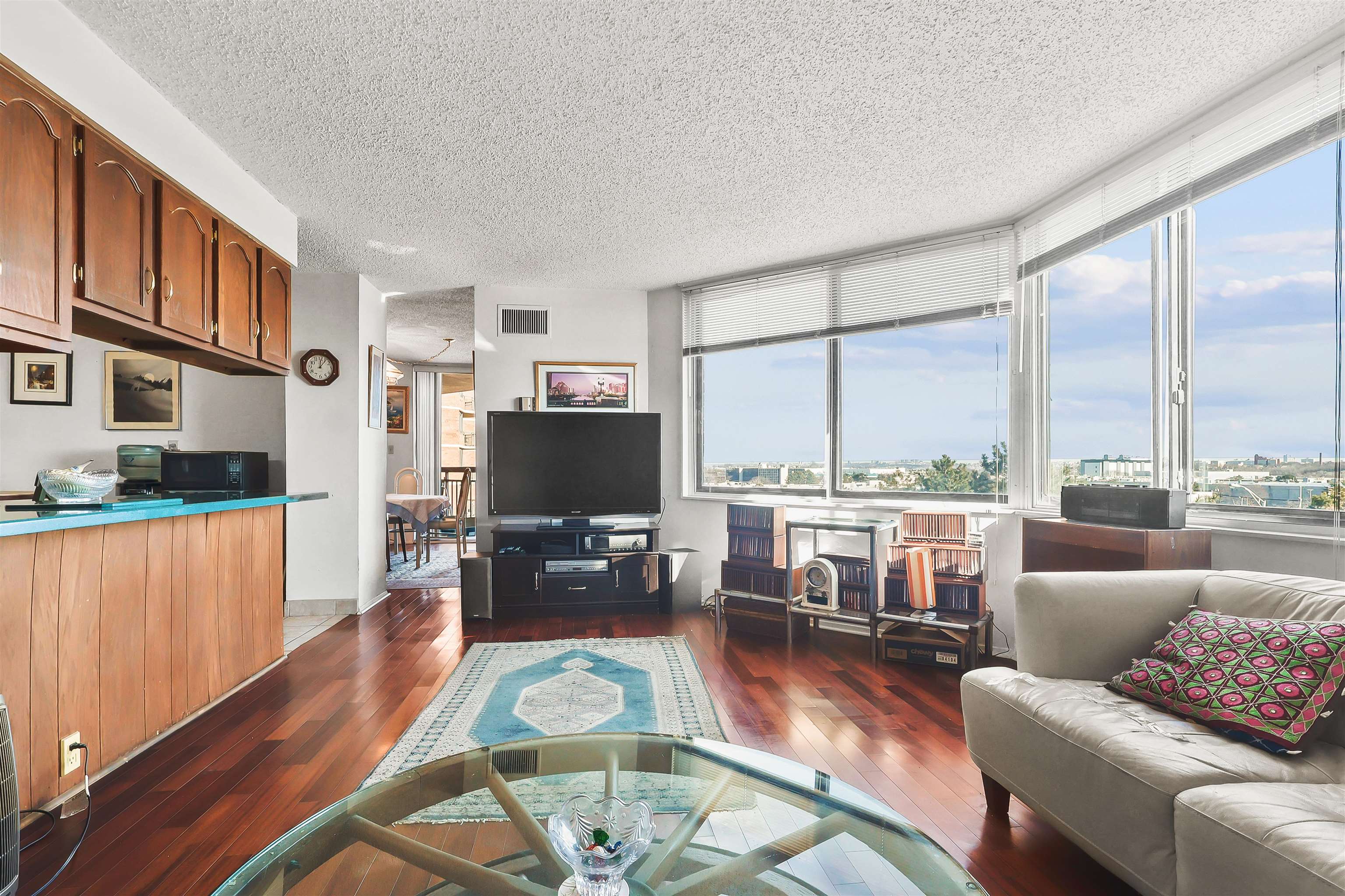 401 Harmon Cove Tower 401 Property Photo 6