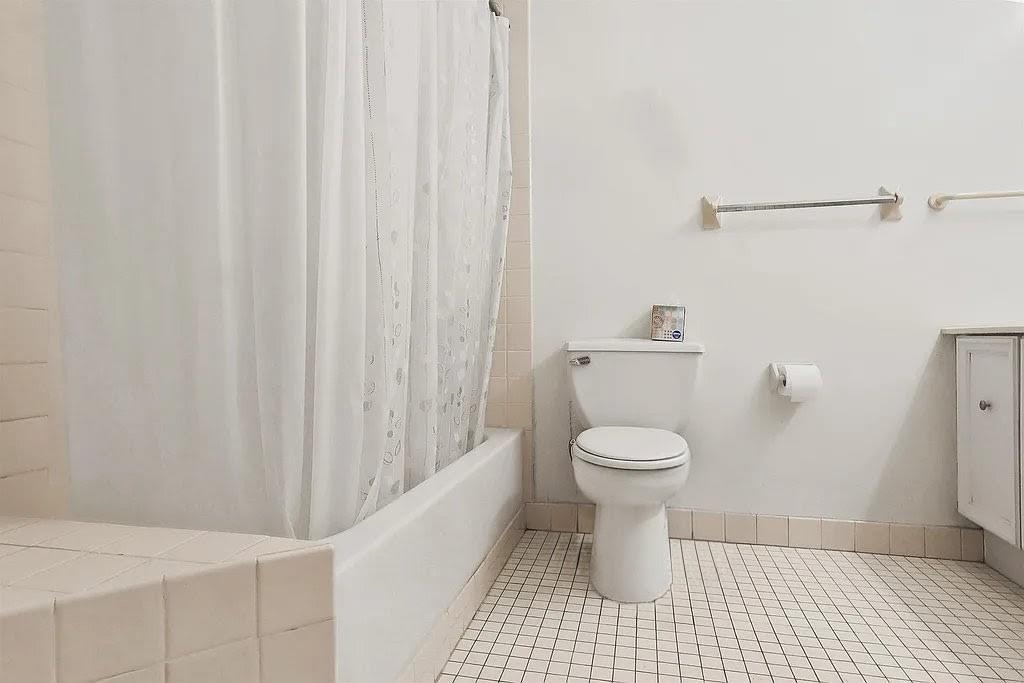 401 Harmon Cove Tower 401 Property Photo 20