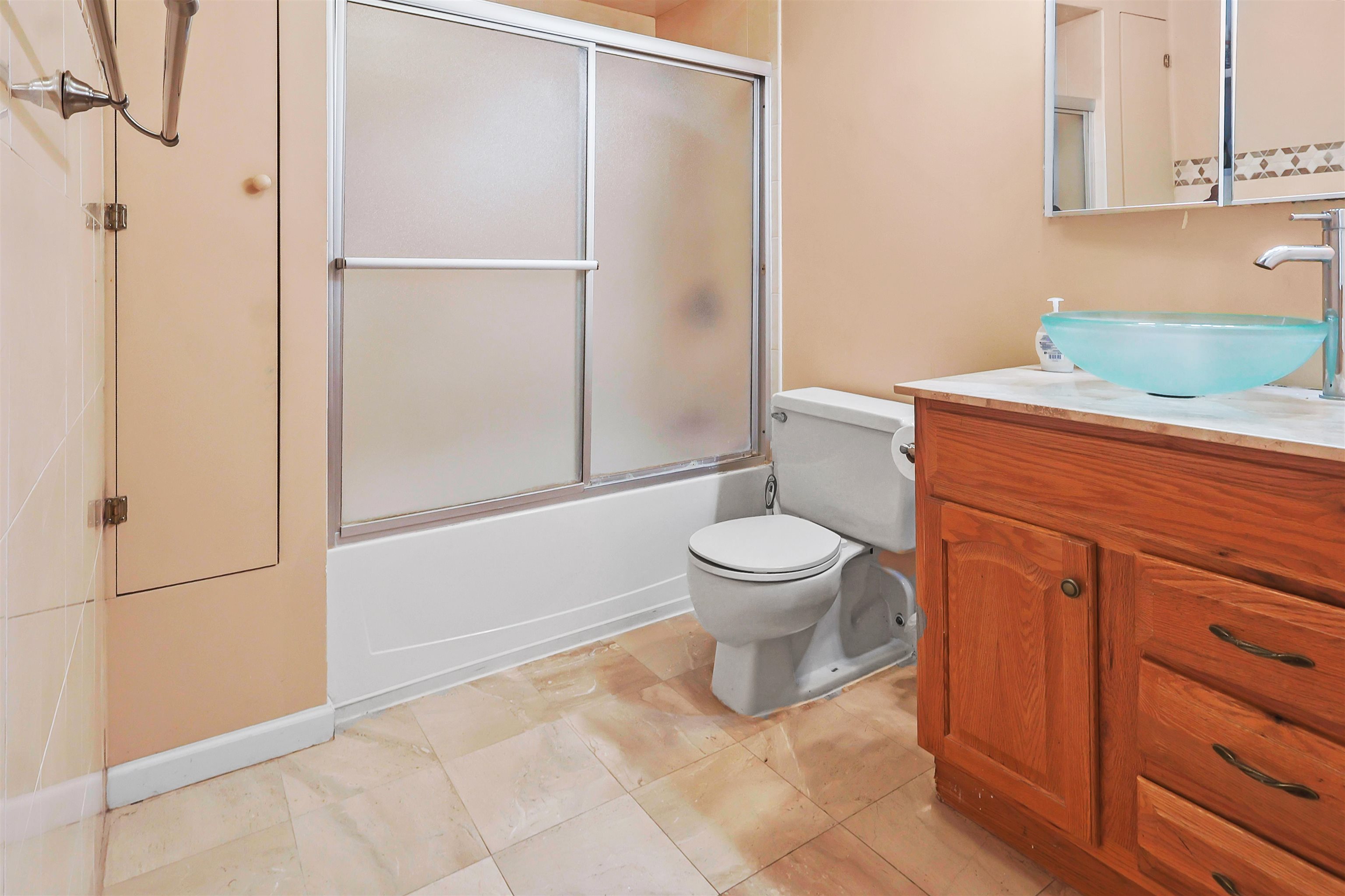 401 Harmon Cove Tower 401 Property Photo 26