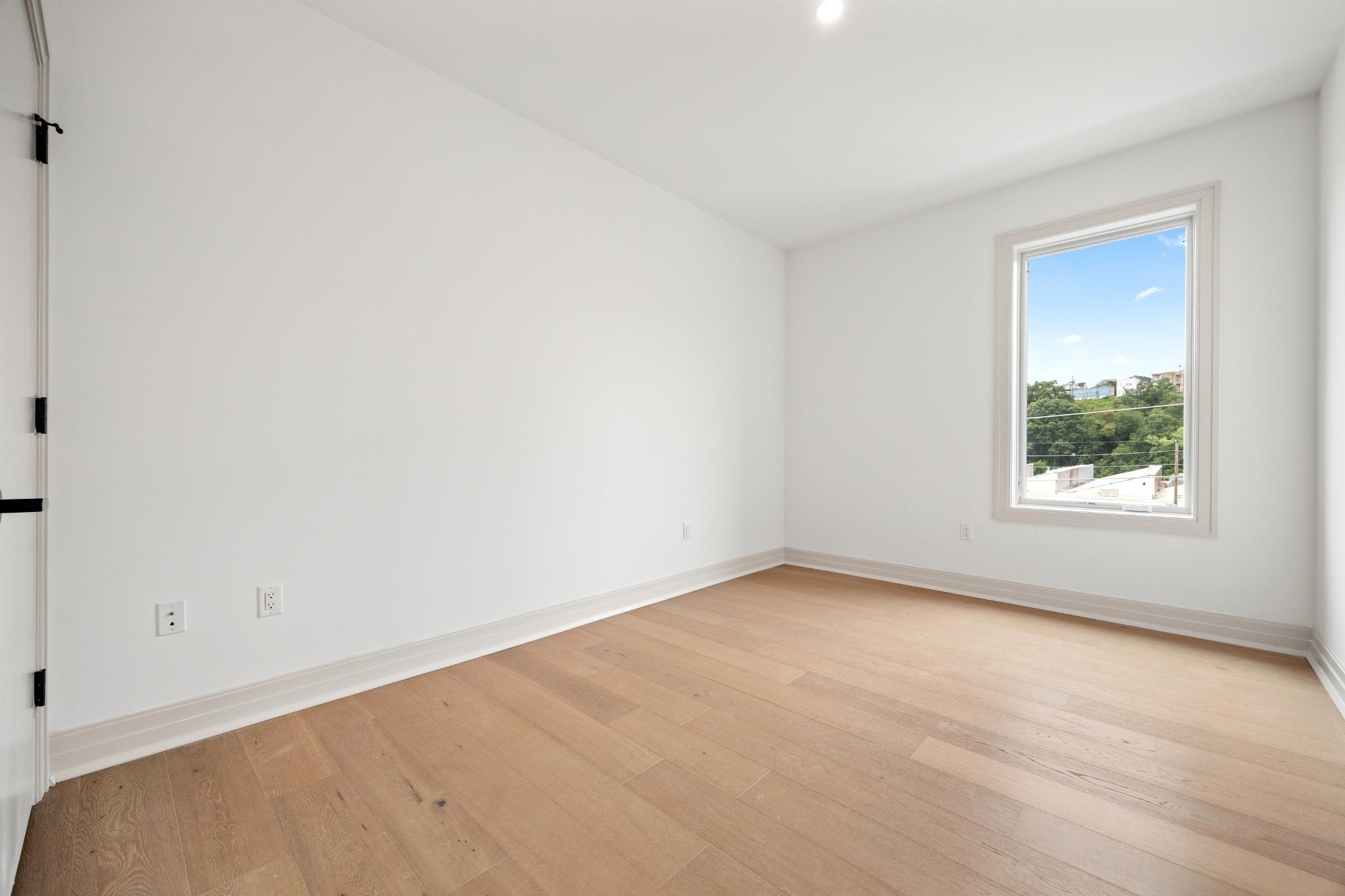 921 Madison St 508 Property Photo 6