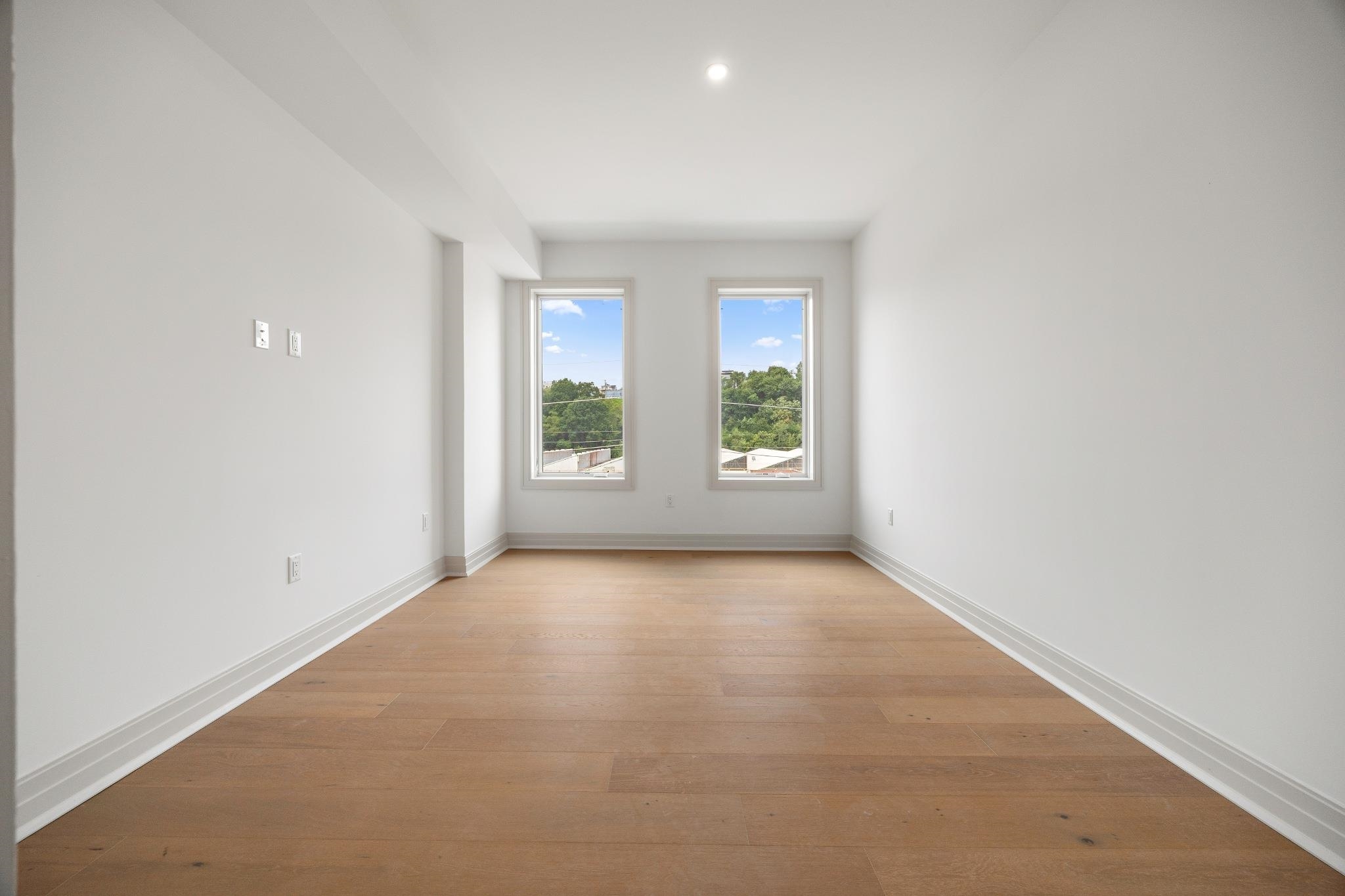 921 Madison St 508 Property Photo 8