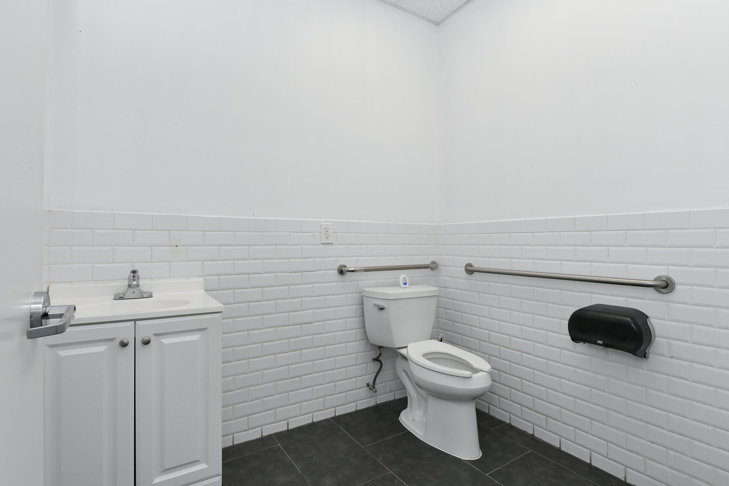 2707 Bergenline Ave Property Photo 13