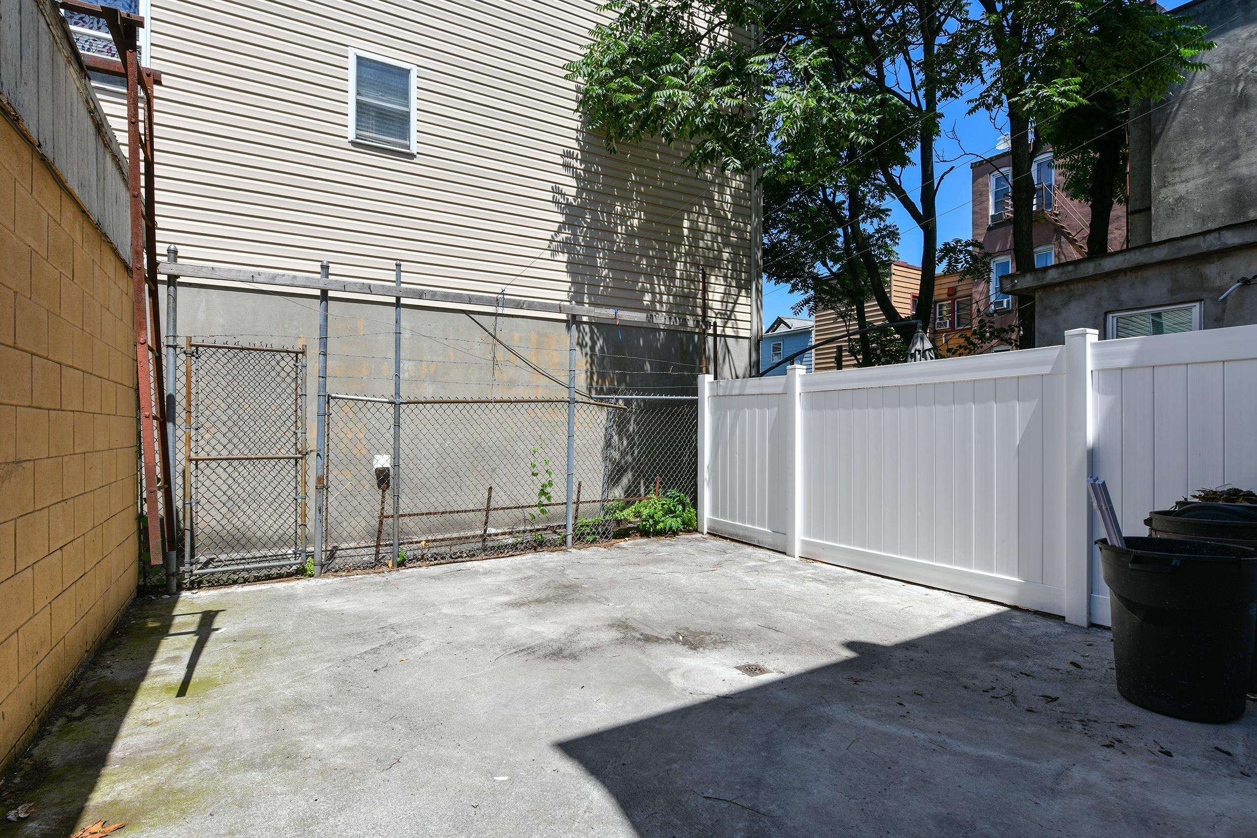 2707 Bergenline Ave Property Photo 16