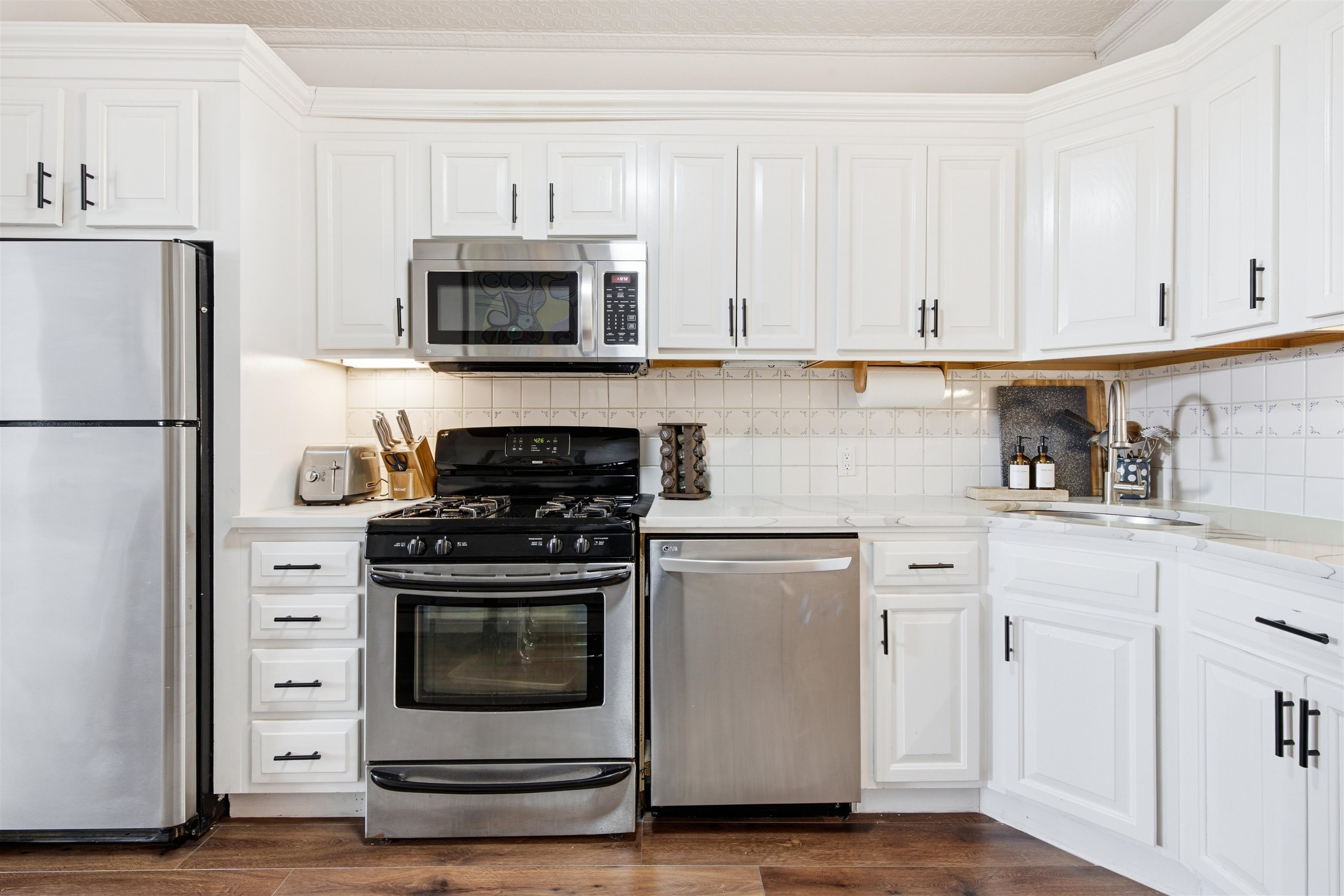 1218 Washington St 8 Property Photo 6