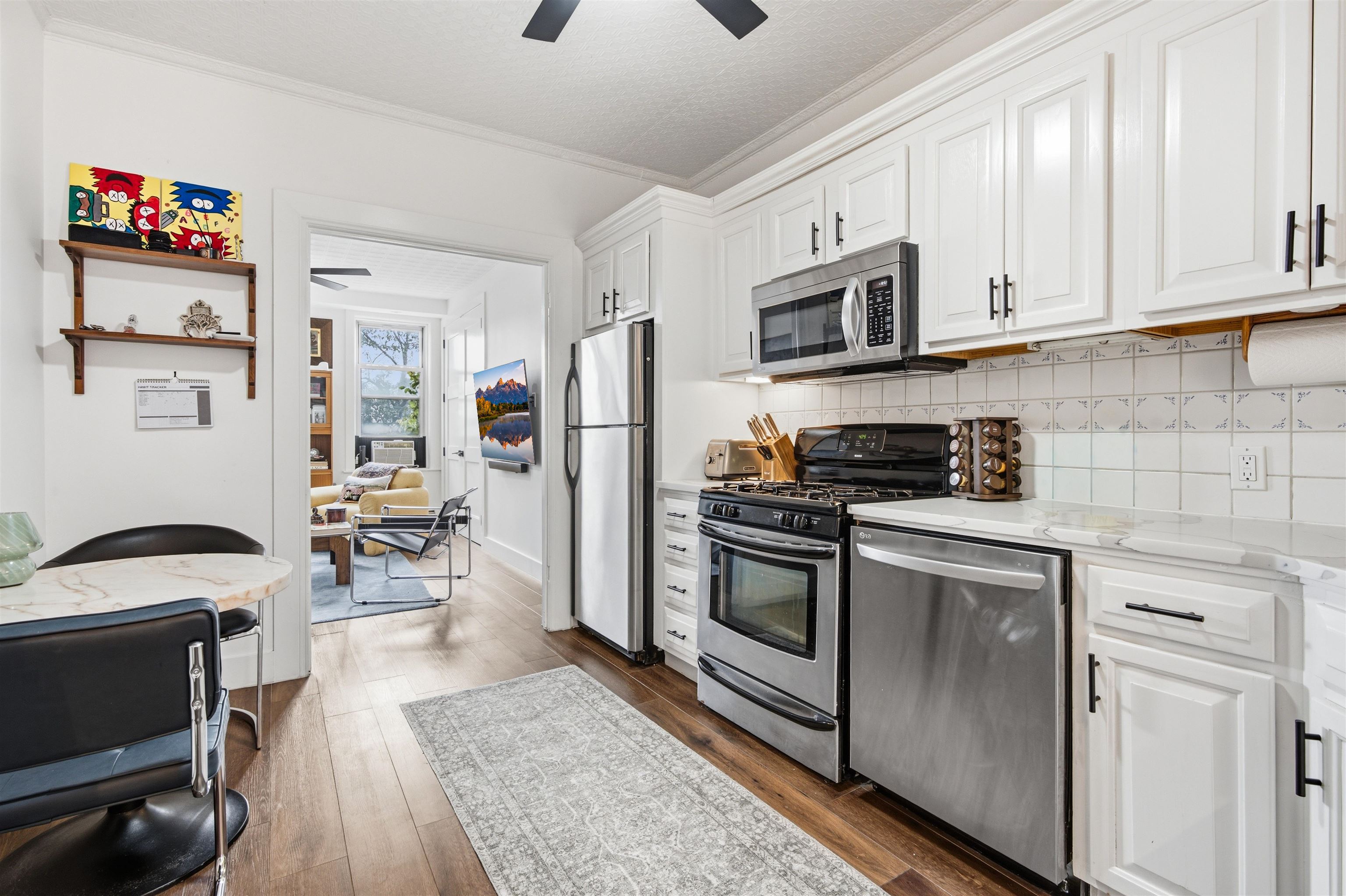 1218 Washington St 8 Property Photo 7