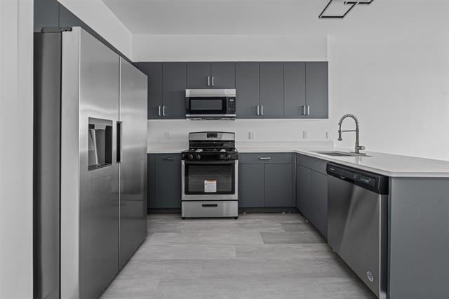 43-45 West 32nd St 406 Property Photo 2