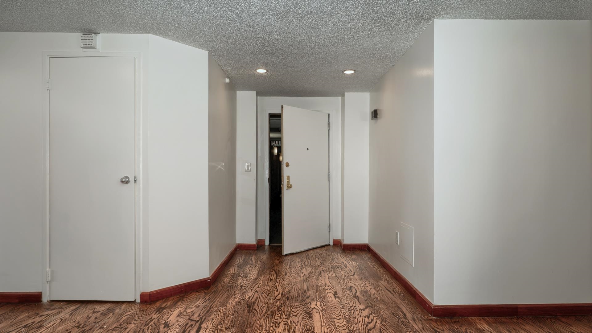 2140 Harmon Cove Tower 2140 Property Photo 8