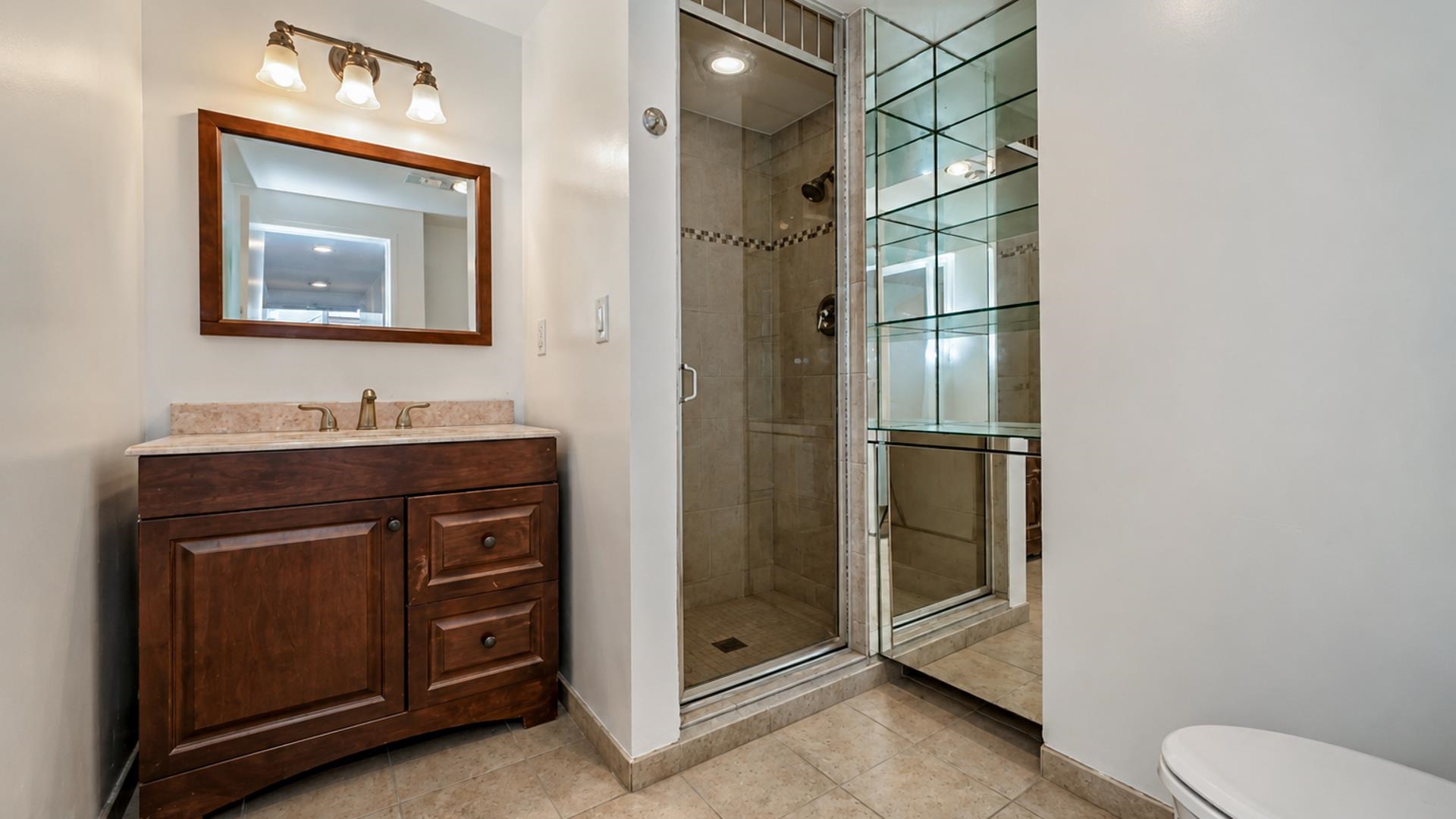 2140 Harmon Cove Tower 2140 Property Photo 14
