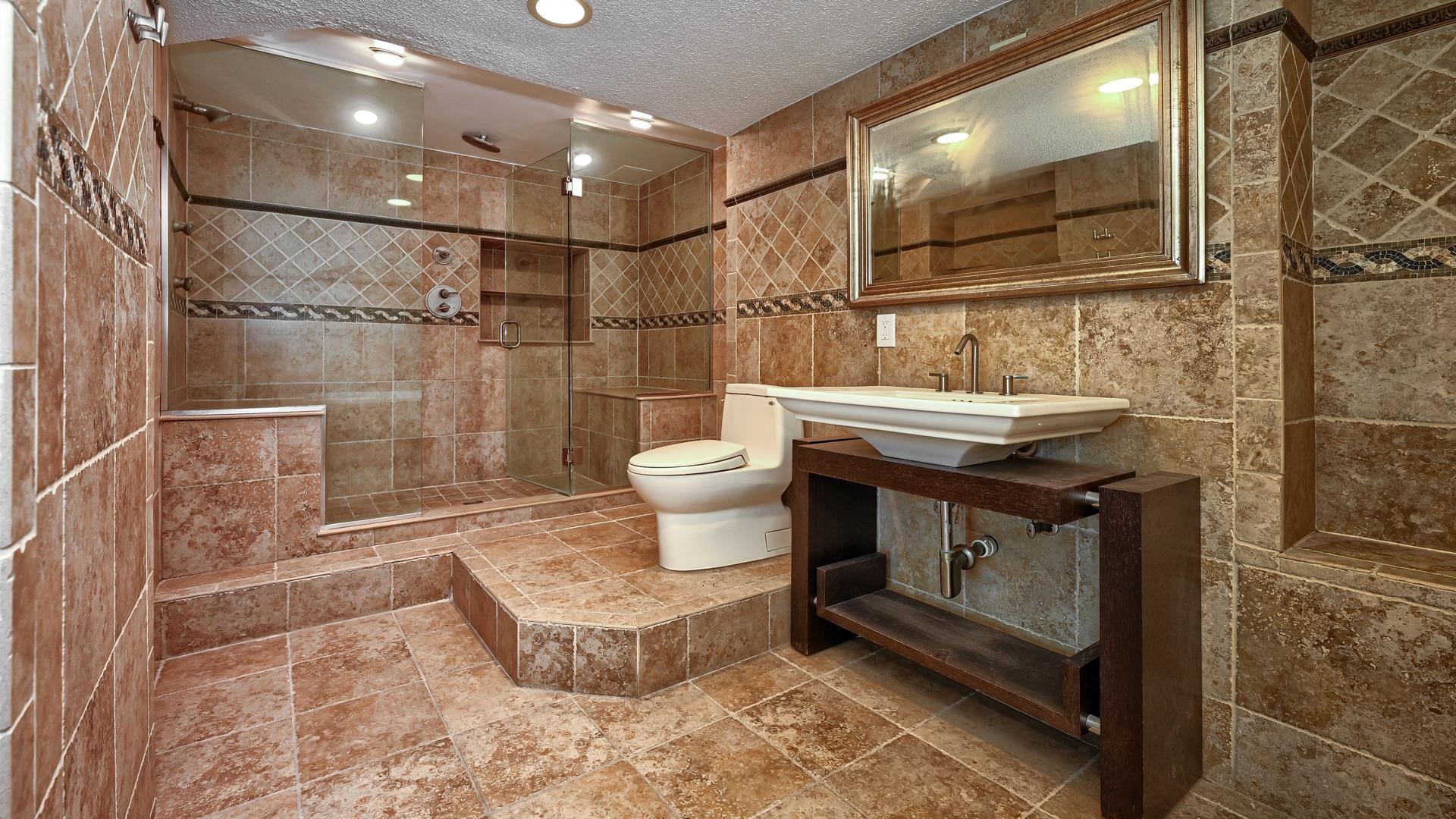 2140 Harmon Cove Tower 2140 Property Photo 18