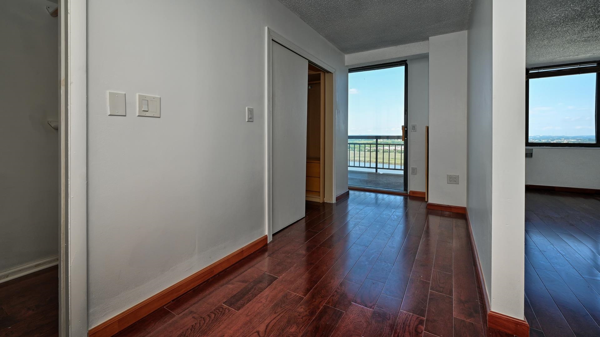 2140 Harmon Cove Tower 2140 Property Photo 21