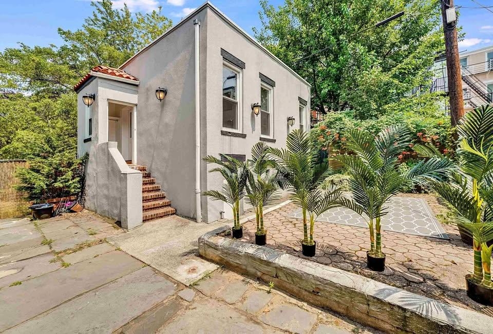 807 Garden St Property Photo 1