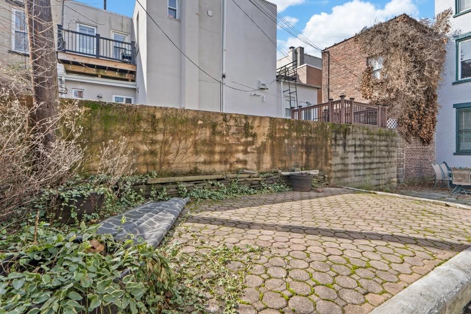 807 Garden St Property Photo 19