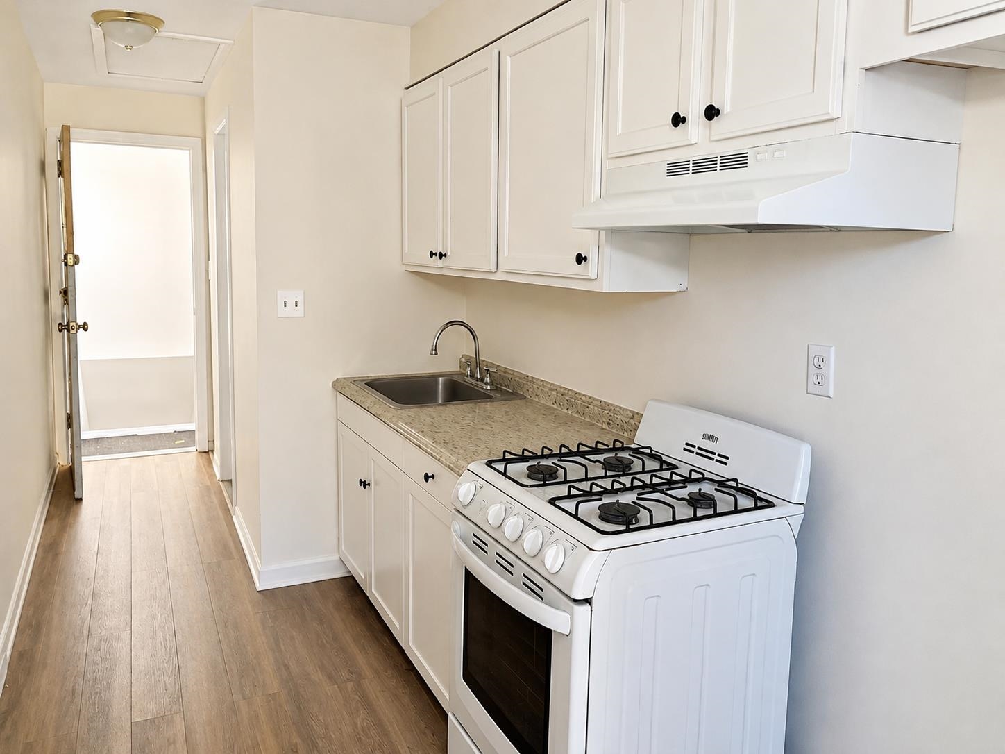 920 Broadway 2r Property Photo 3
