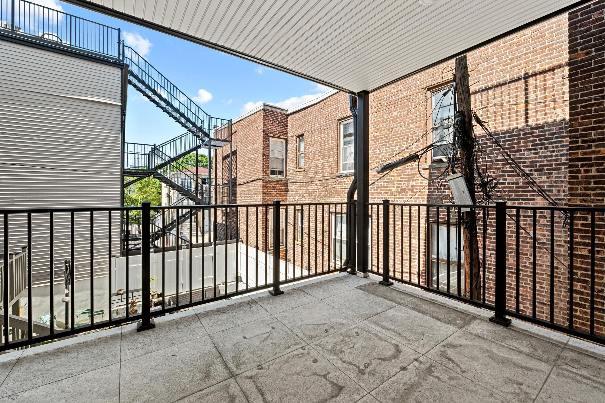 905 Palisade Ave 1 Property Photo 21