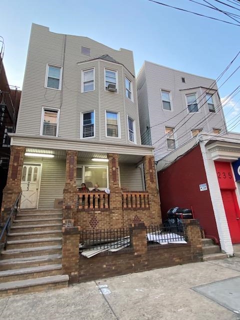 233 Avenue E 2 Property Photo 2