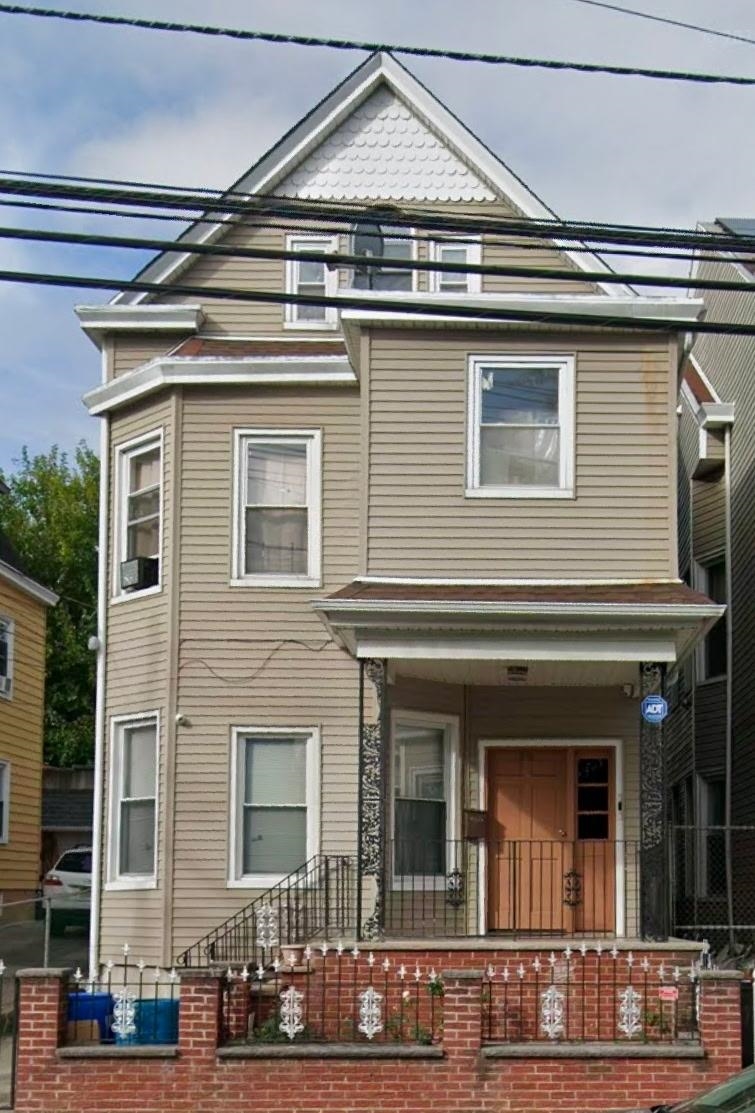 818 Madison Ave 3 Property Photo 1
