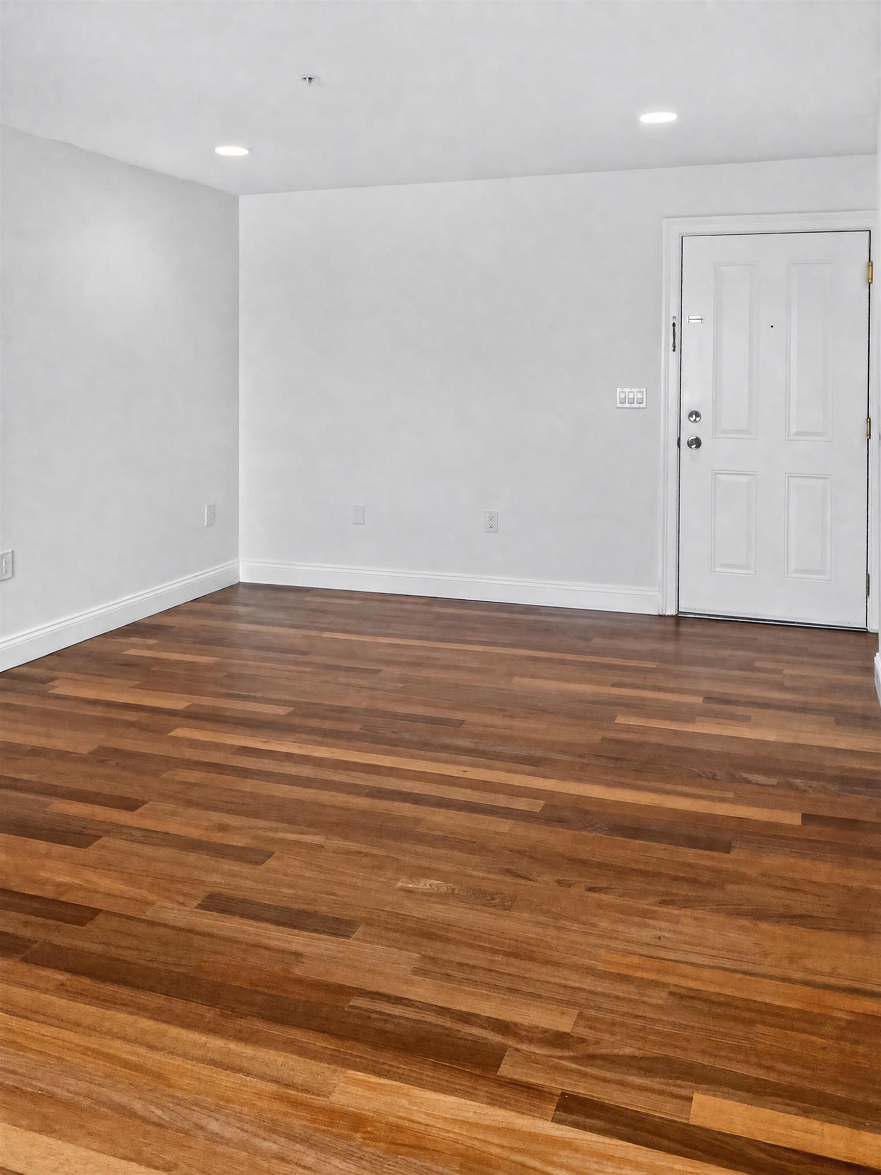 315 7th St 403 Property Photo 4