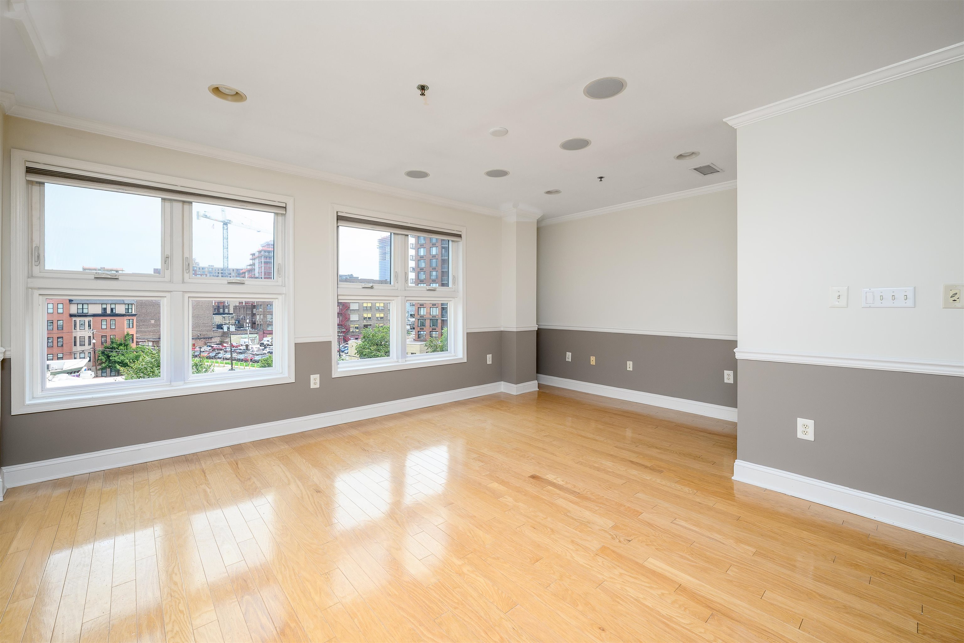 70 Adams St 5f Property Photo 5
