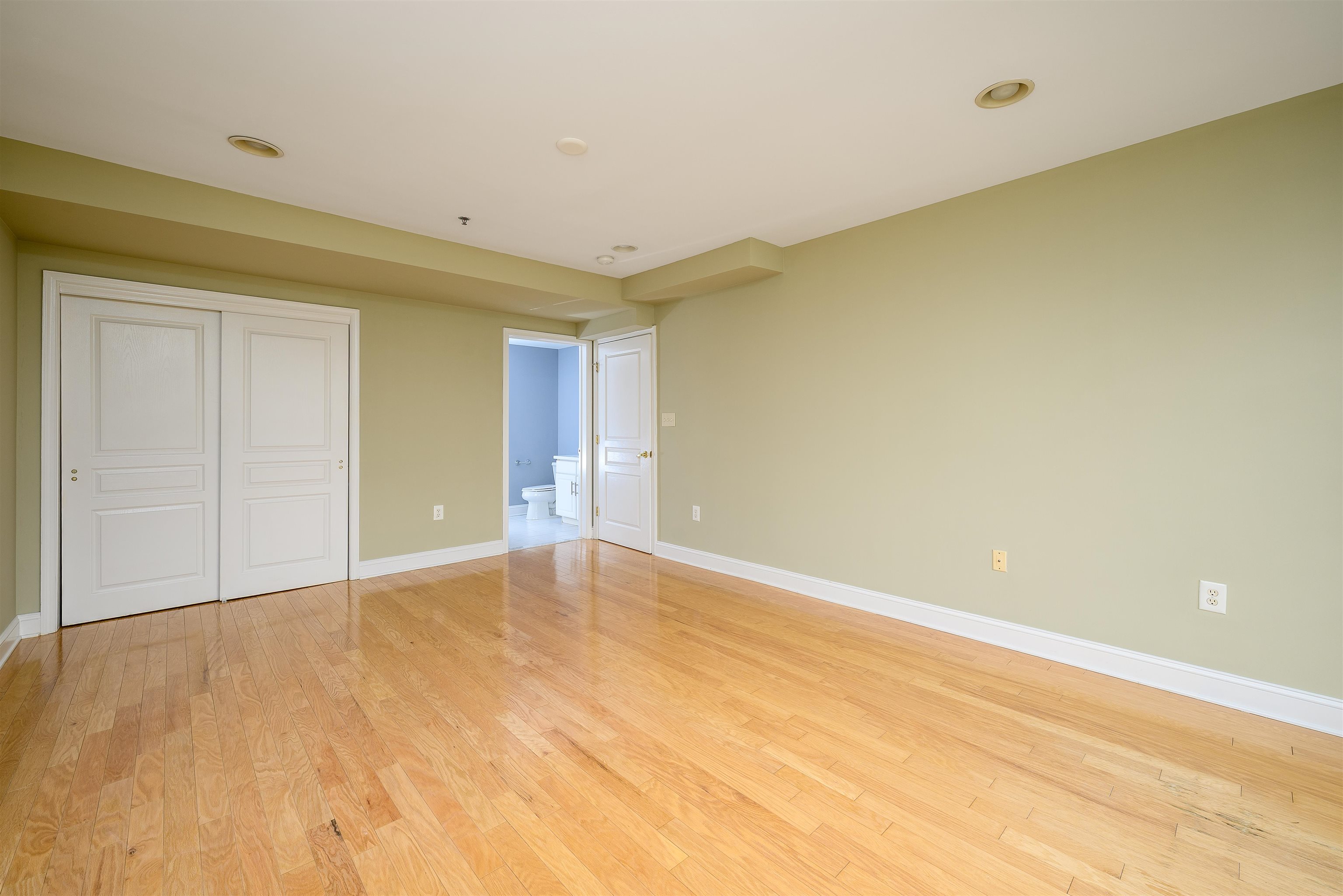 70 Adams St 5f Property Photo 22
