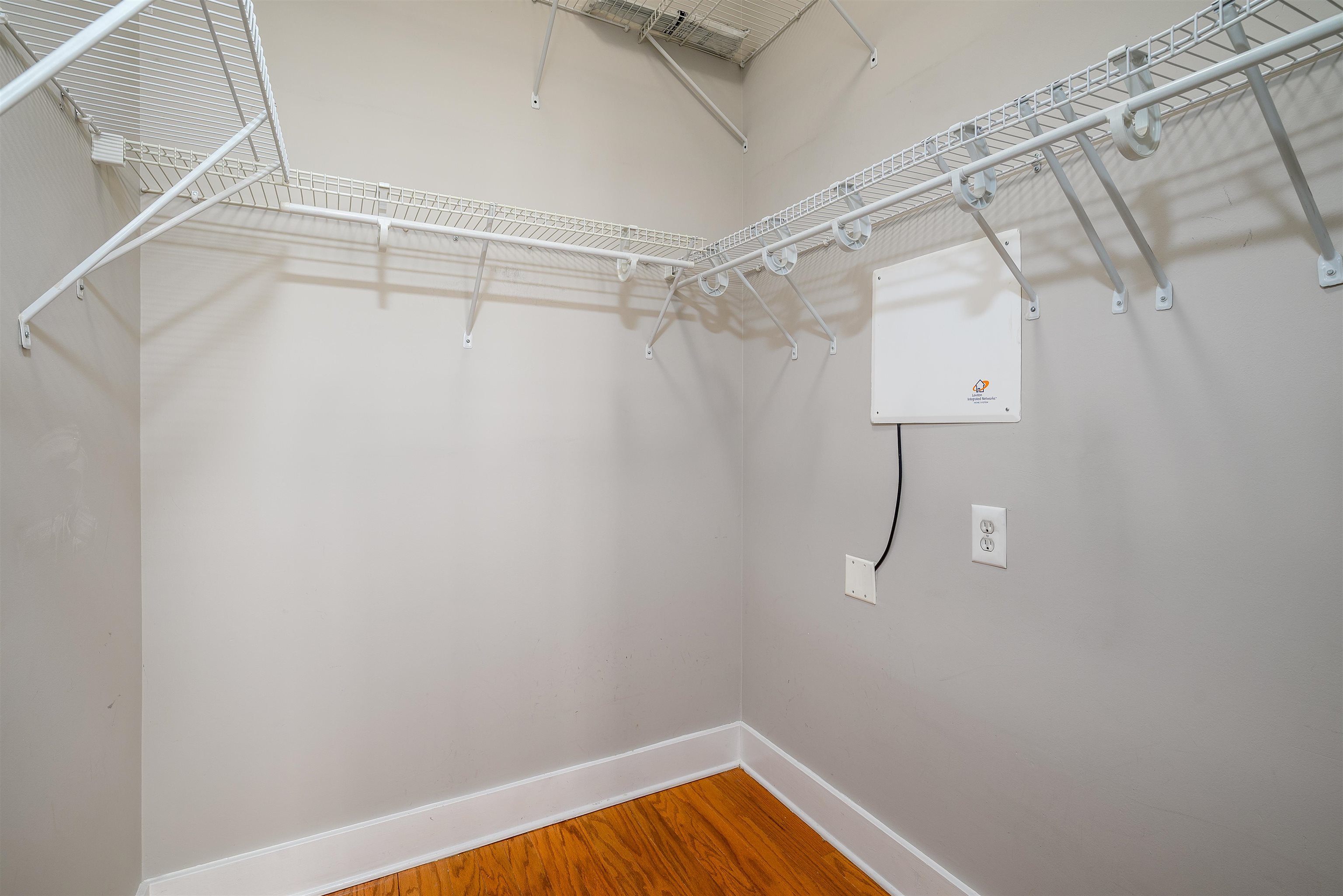 61 Grand St 1l Property Photo 18