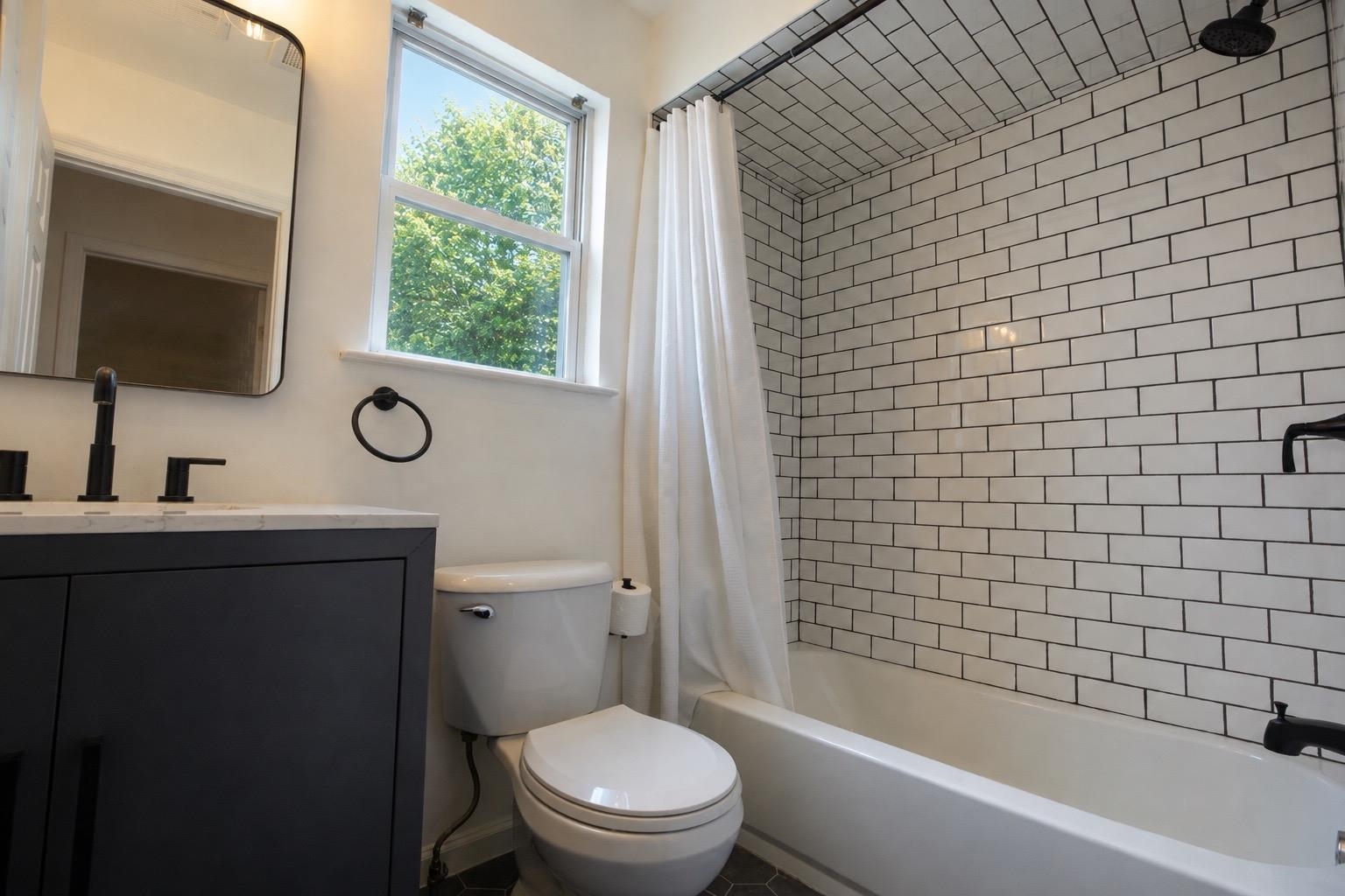 203 Halladay St 1 Property Photo 6