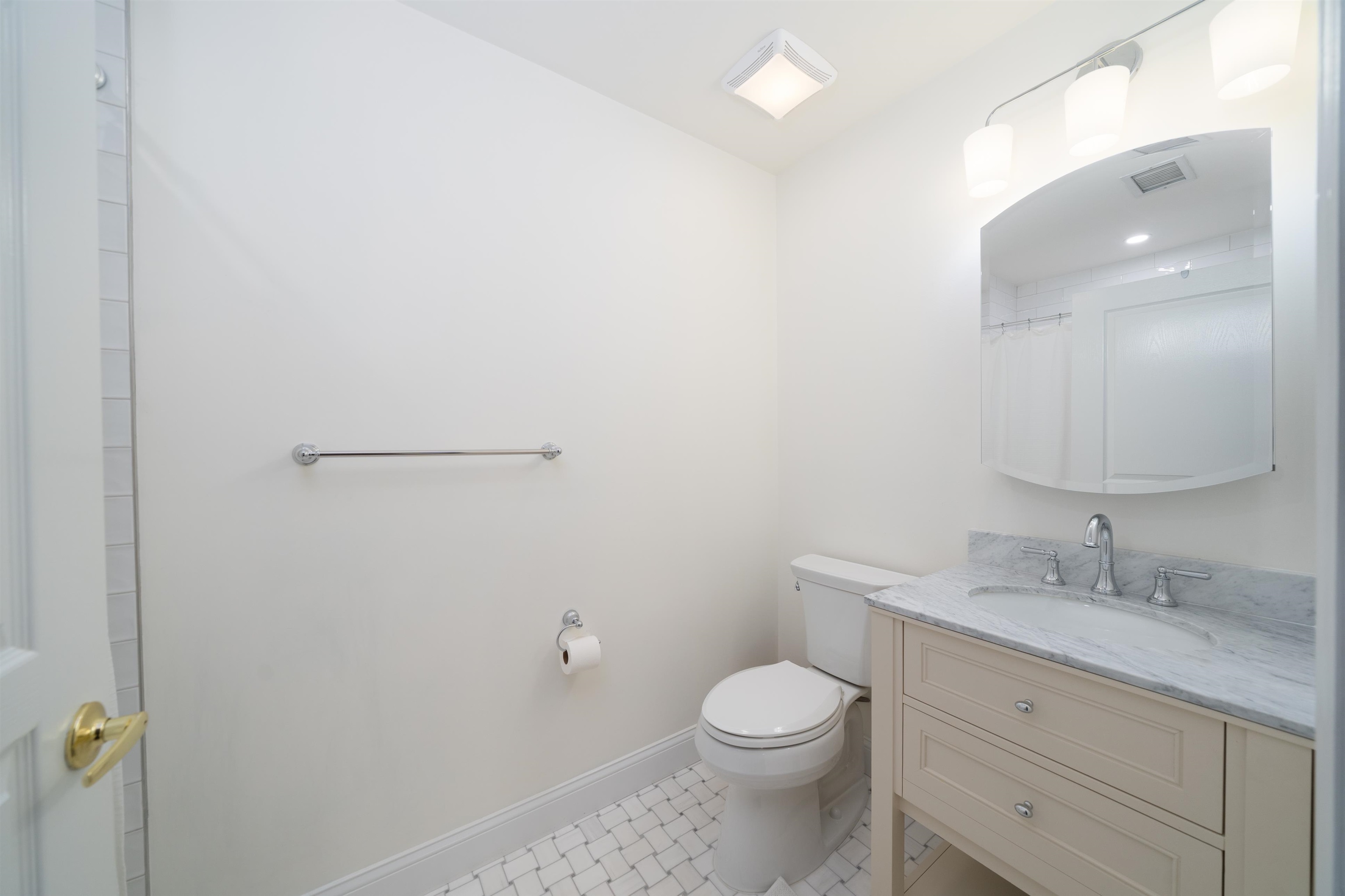 812 Grand St 314 Property Photo 12