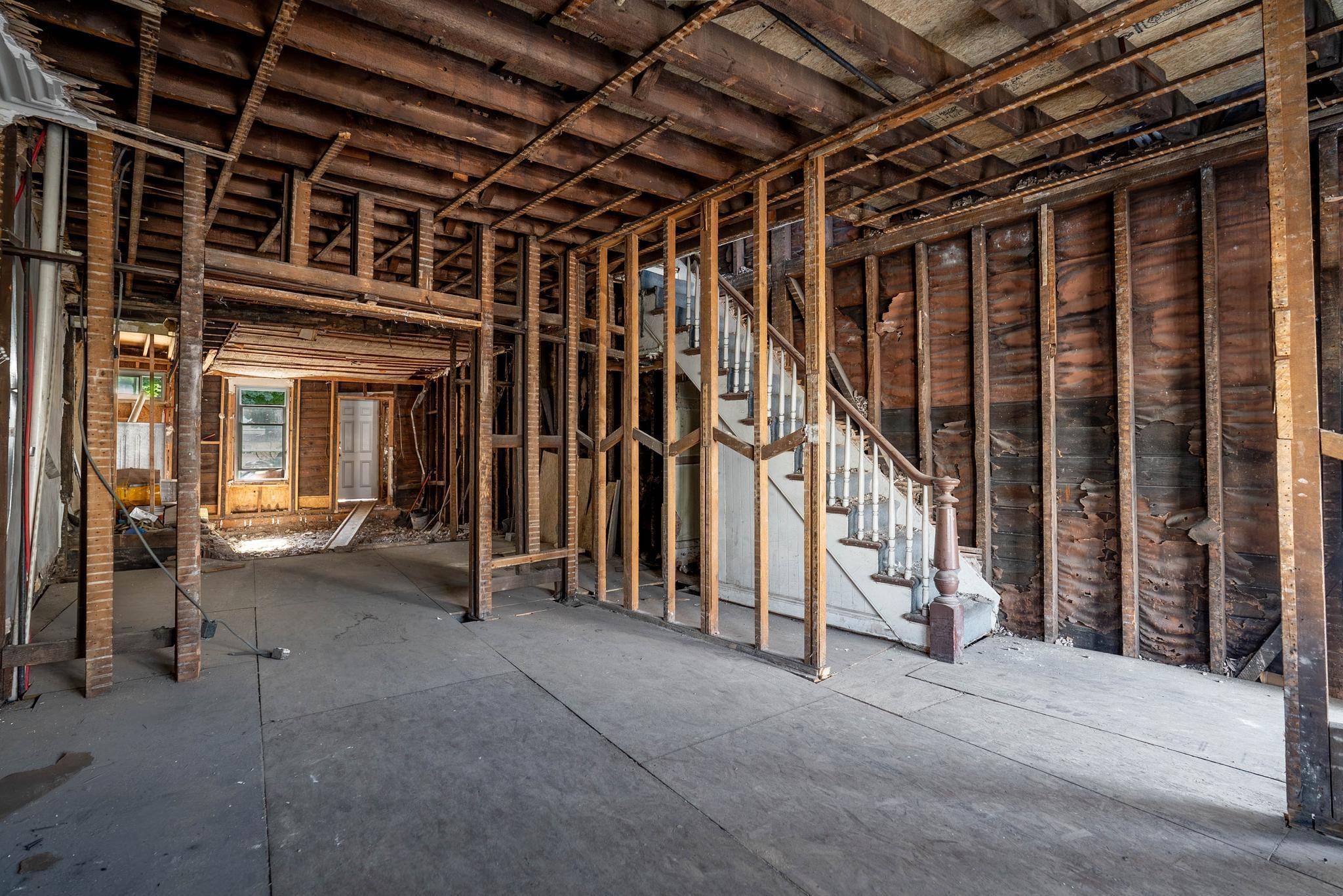 178 Tonnelle Ave Property Photo 3