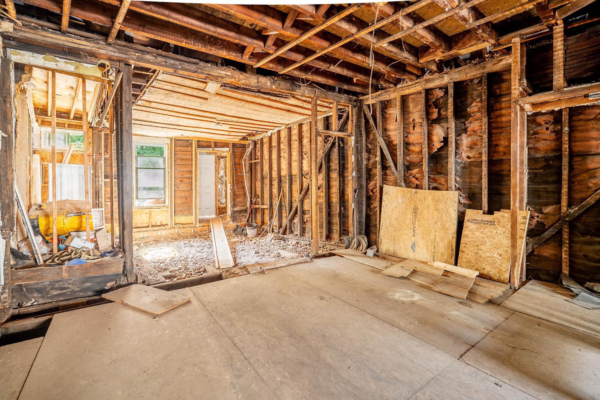 178 Tonnelle Ave Property Photo 4