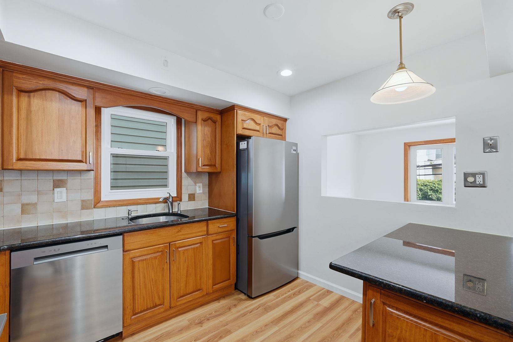 1151 51st St Property Photo 3