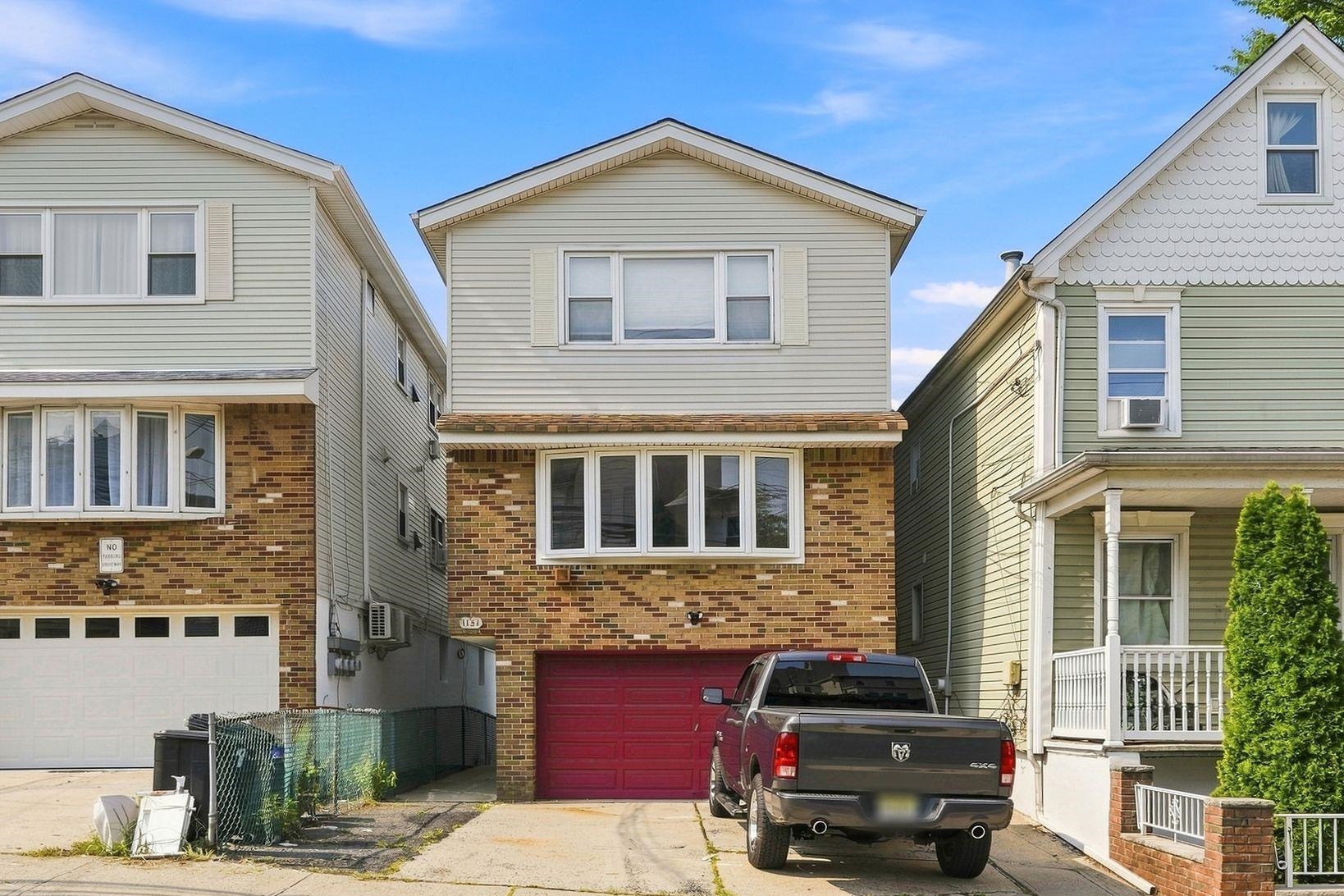 1151 51st St Property Photo 19