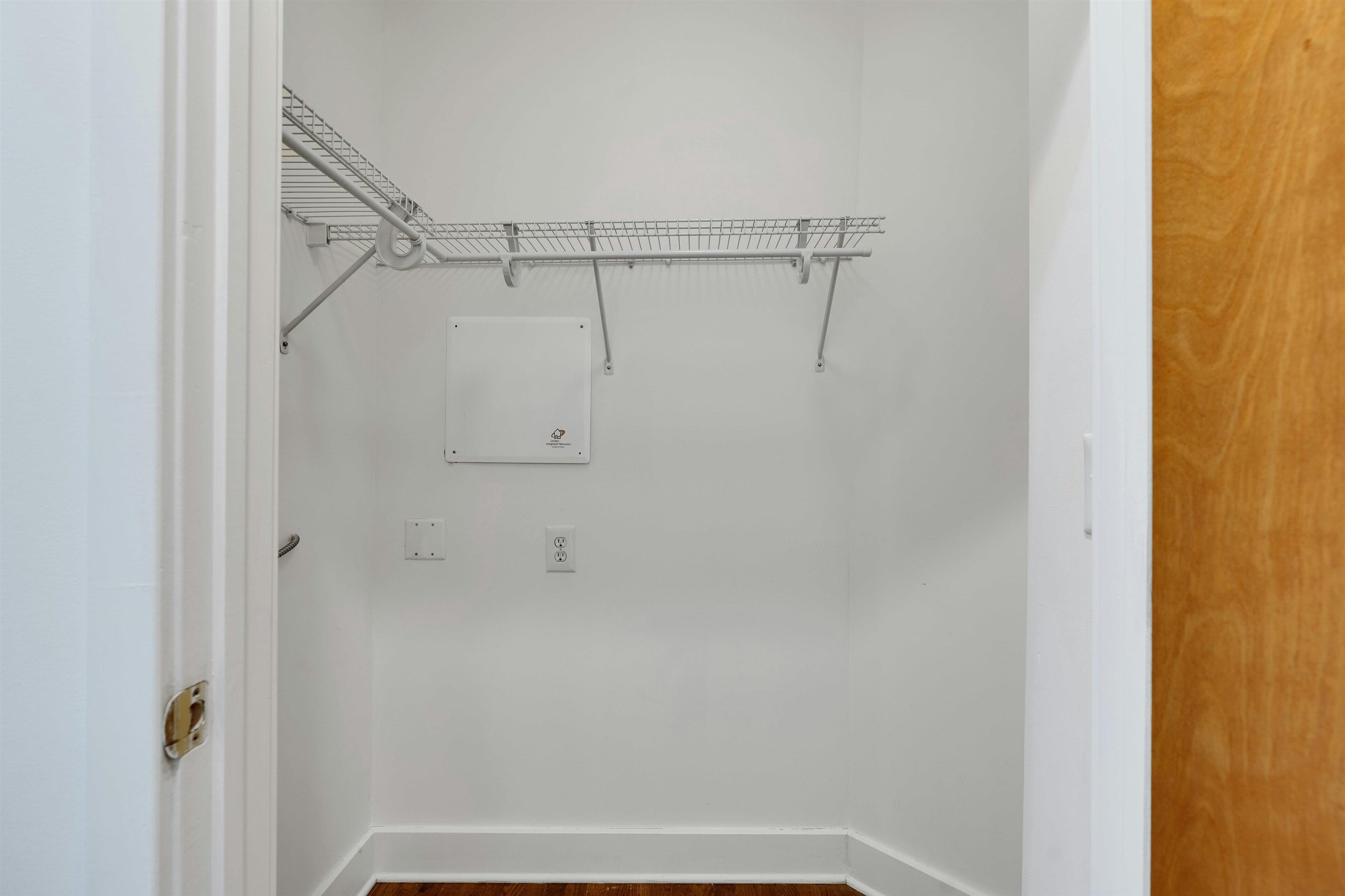 61 Grand St 2f Property Photo 14