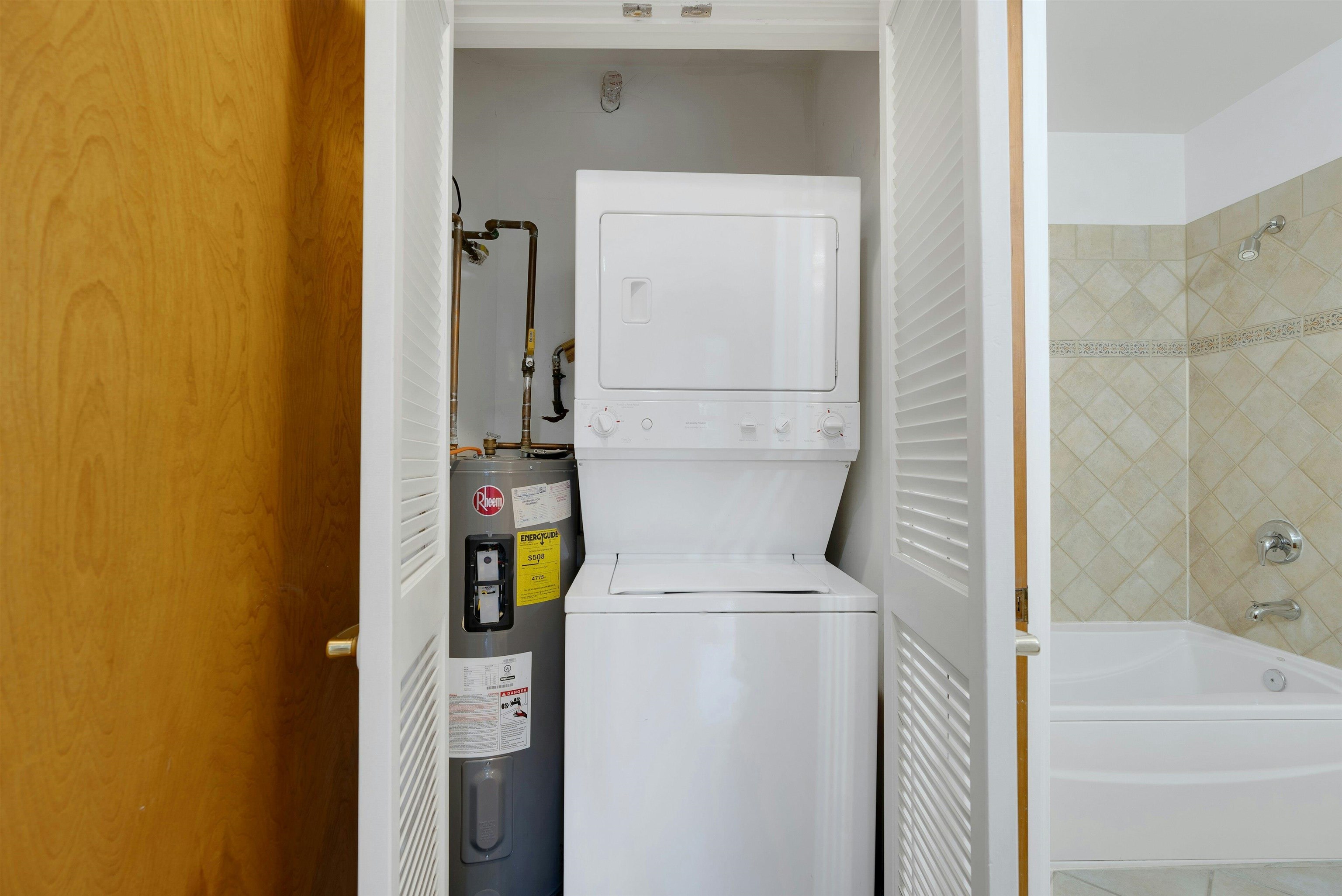 61 Grand St 2f Property Photo 17